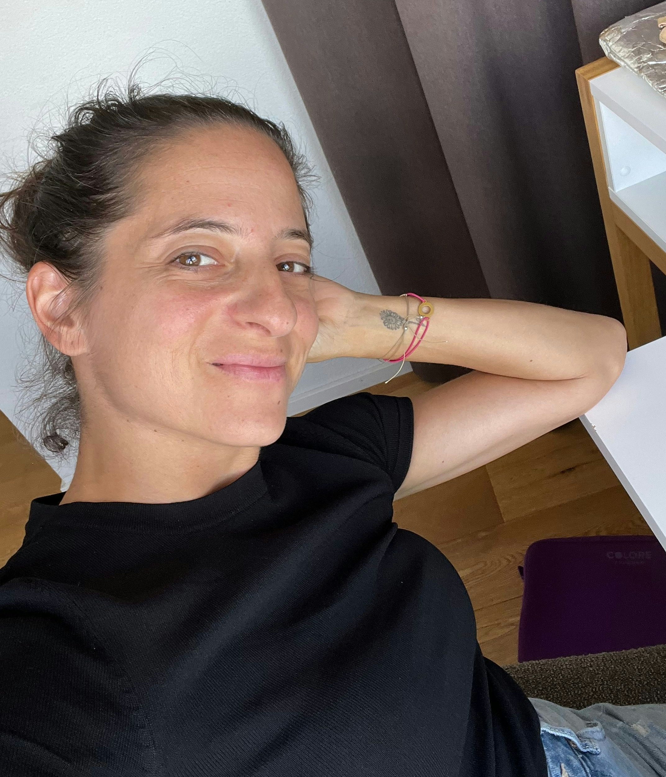 Natürlich schön: Caroline Athanasiadis feiert auf Instagram ohne Filter und Schminke ihren Jahrestag.