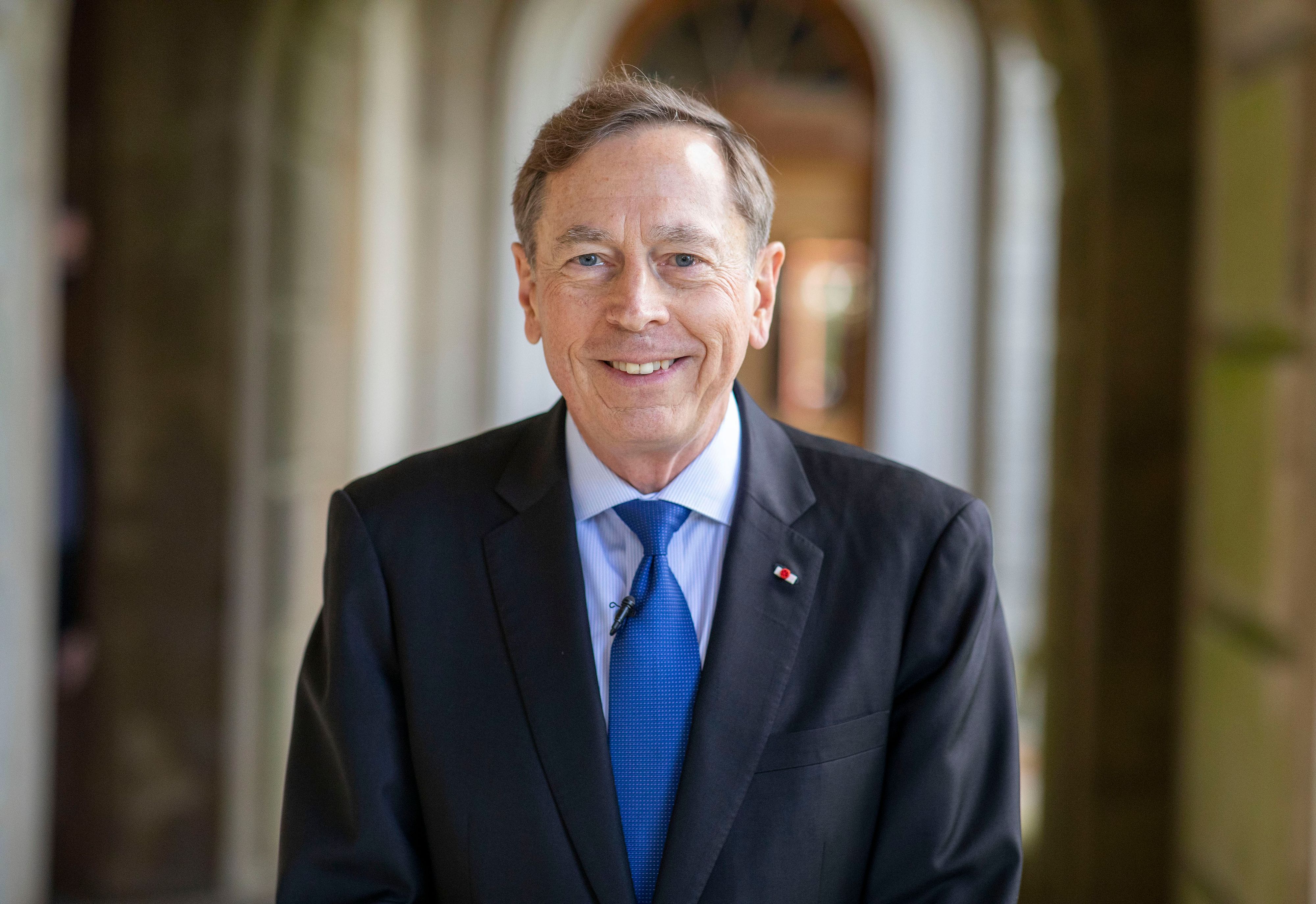 Ex-CIA-Boss David Petraeus warnt Russland im Falle eines Atomwaffeneinsatzes. 