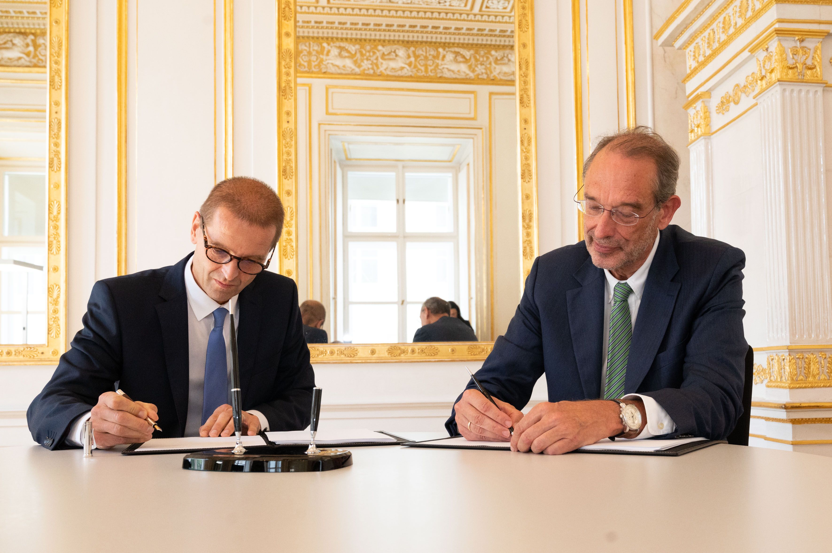 Die vergangene Finanzierungsvereinbarung zwischen Spitzenforschung und Politik schlossen FWF-Präsident Christof Gattringer und Wissenschaftsminister Heinz Faßmann ab. Letztgenannter ist mittlerweile Präsident der Akademie der Wissenschaften und kämpft ebenfalls um ein höheres Budget. (Archivbild)