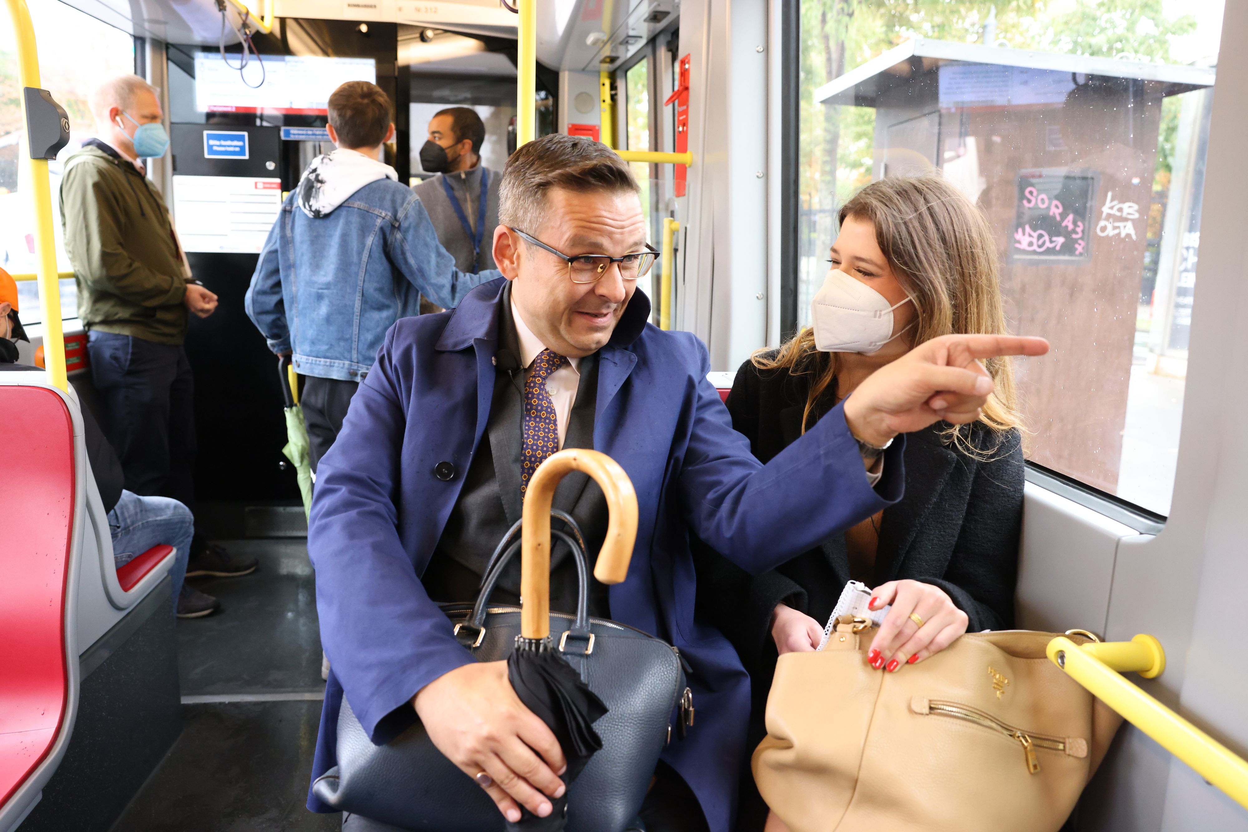 Gerald Grosz im Öffi -Talk mit 