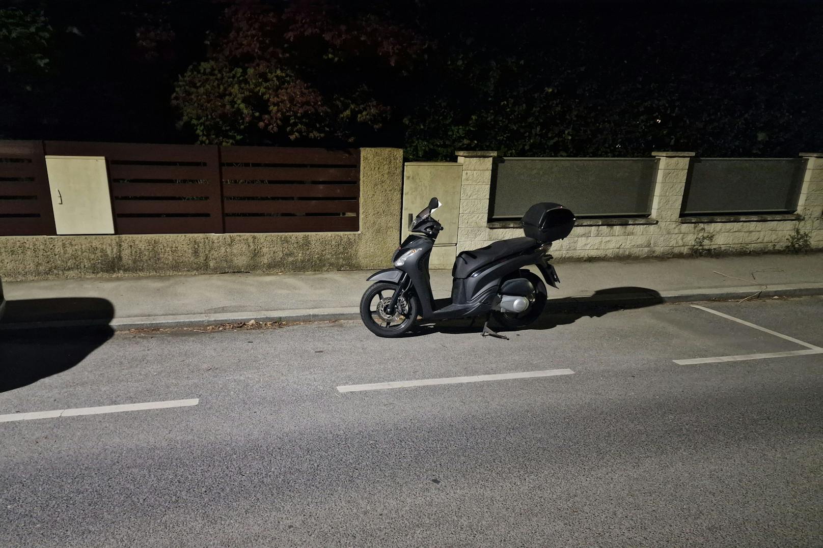 Hier wurde ein Stellplatz für ein Auto "verschwendet".