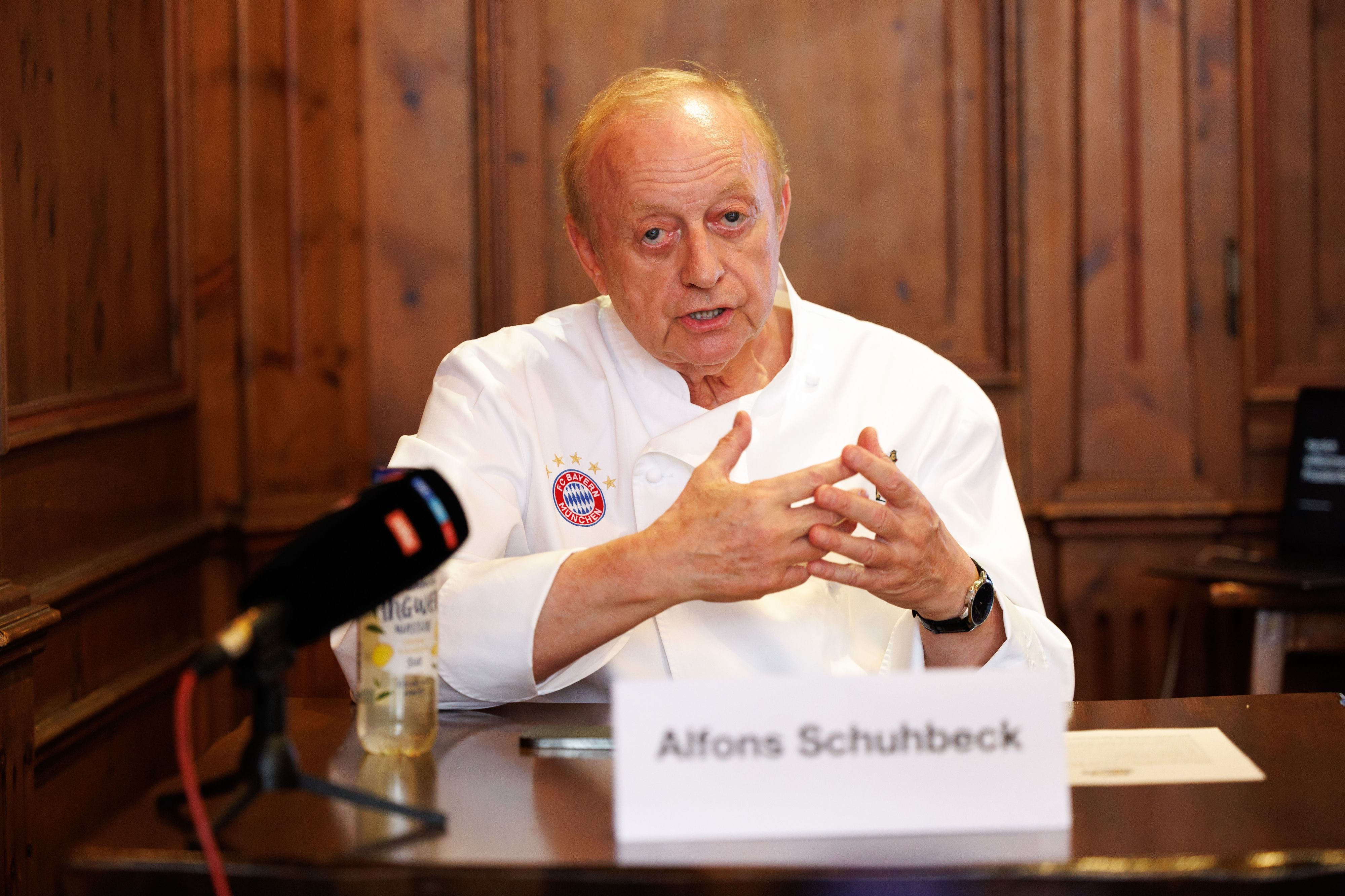 Der Starkoch steht Rede und Antwort 