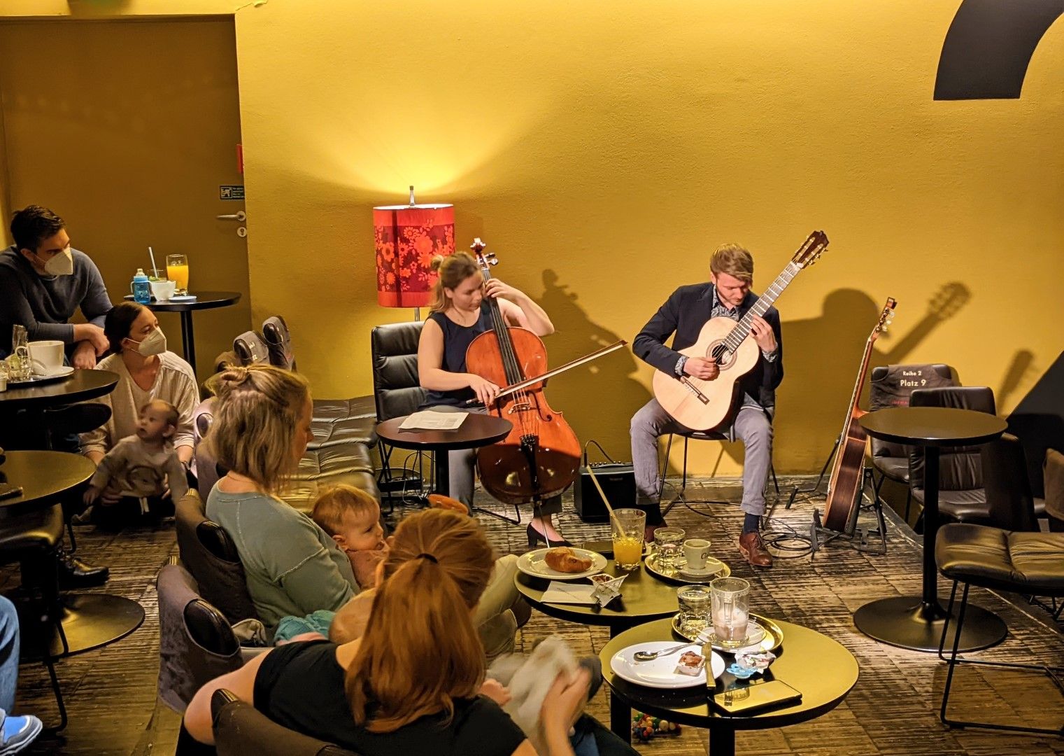 Zum dritten Mal findet dieses "Mama und Kind-Konzert" im Cinema Paradiso statt.