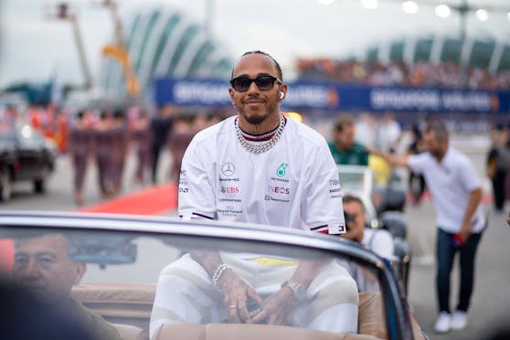 Lewis Hamilton soll einen langfristigen Vertrag bei Mercedes unterschreiben. 