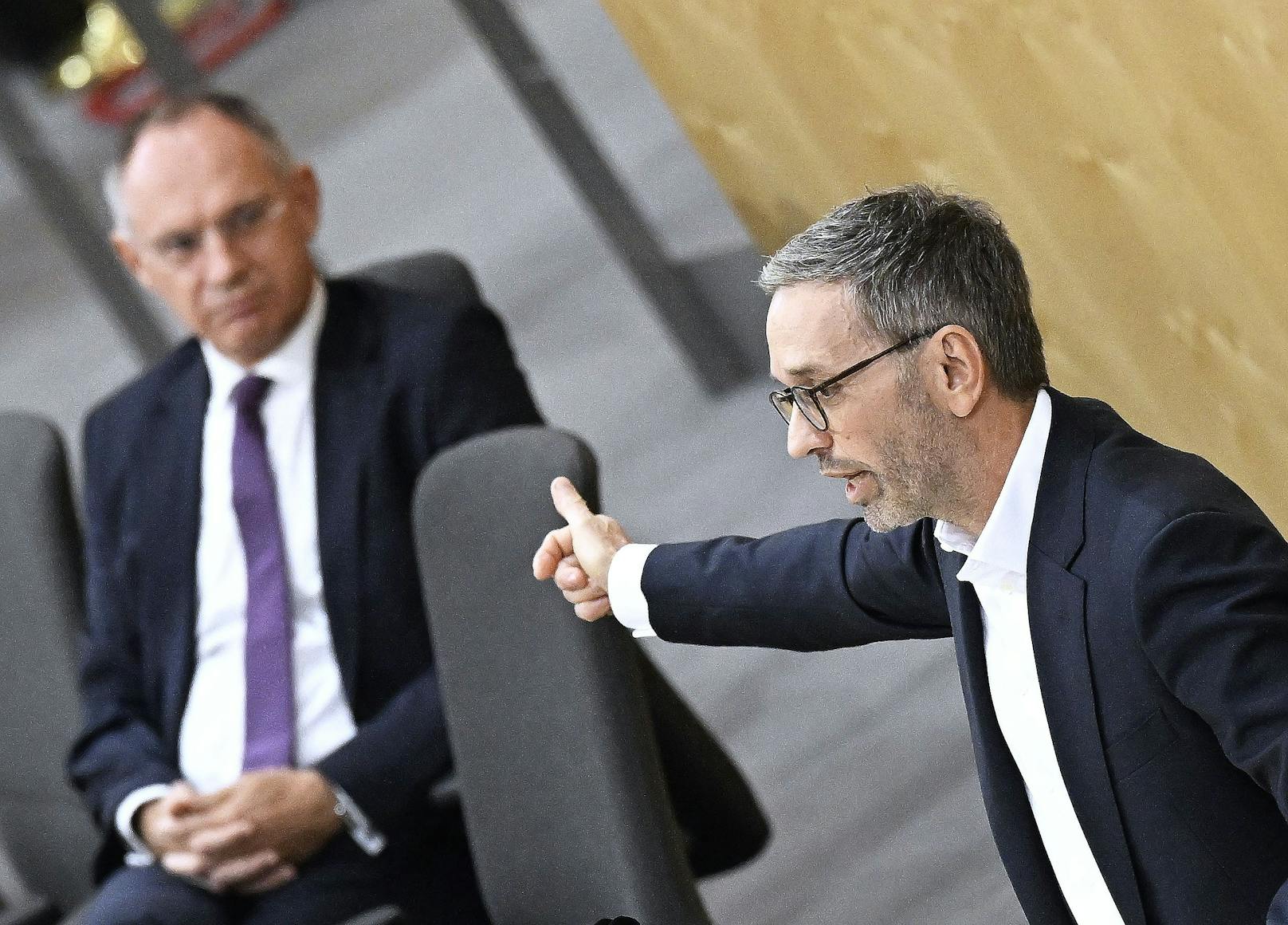 Herbert Kickl ging am Dienstag hart mit der Bundesregierung – im Bild Innenminister Gerhard Karner (ÖVP) – ins Gericht. 
