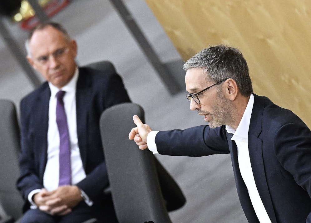 Herbert Kickl ging am Dienstag hart mit der Bundesregierung – im Bild Innenminister Gerhard Karner (ÖVP) – ins Gericht. 
