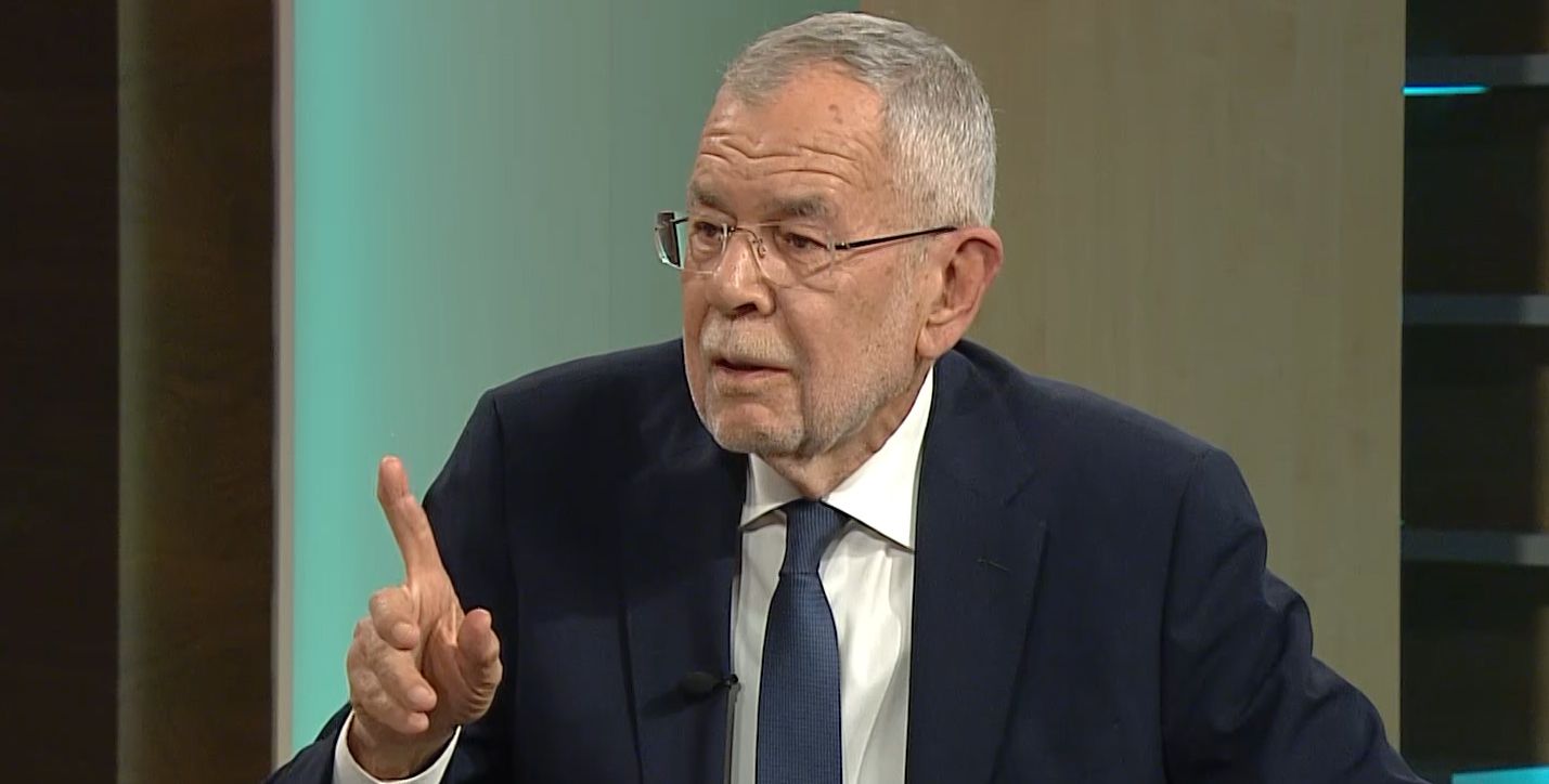 Grobe Fehler beim Vertrauen gegenüber Putin – und ein Kopftuch bald für Männer? Bundespräsident Alexander Van der Bellen.