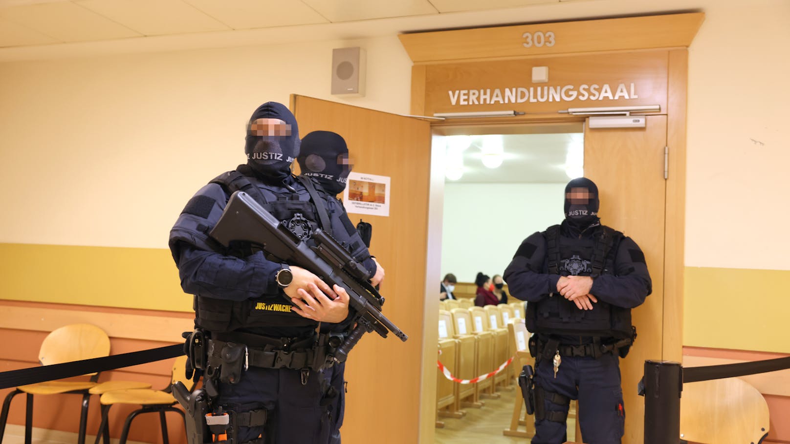 Terror-Helfer von Wien-Attentäter zuckt vor Gericht aus