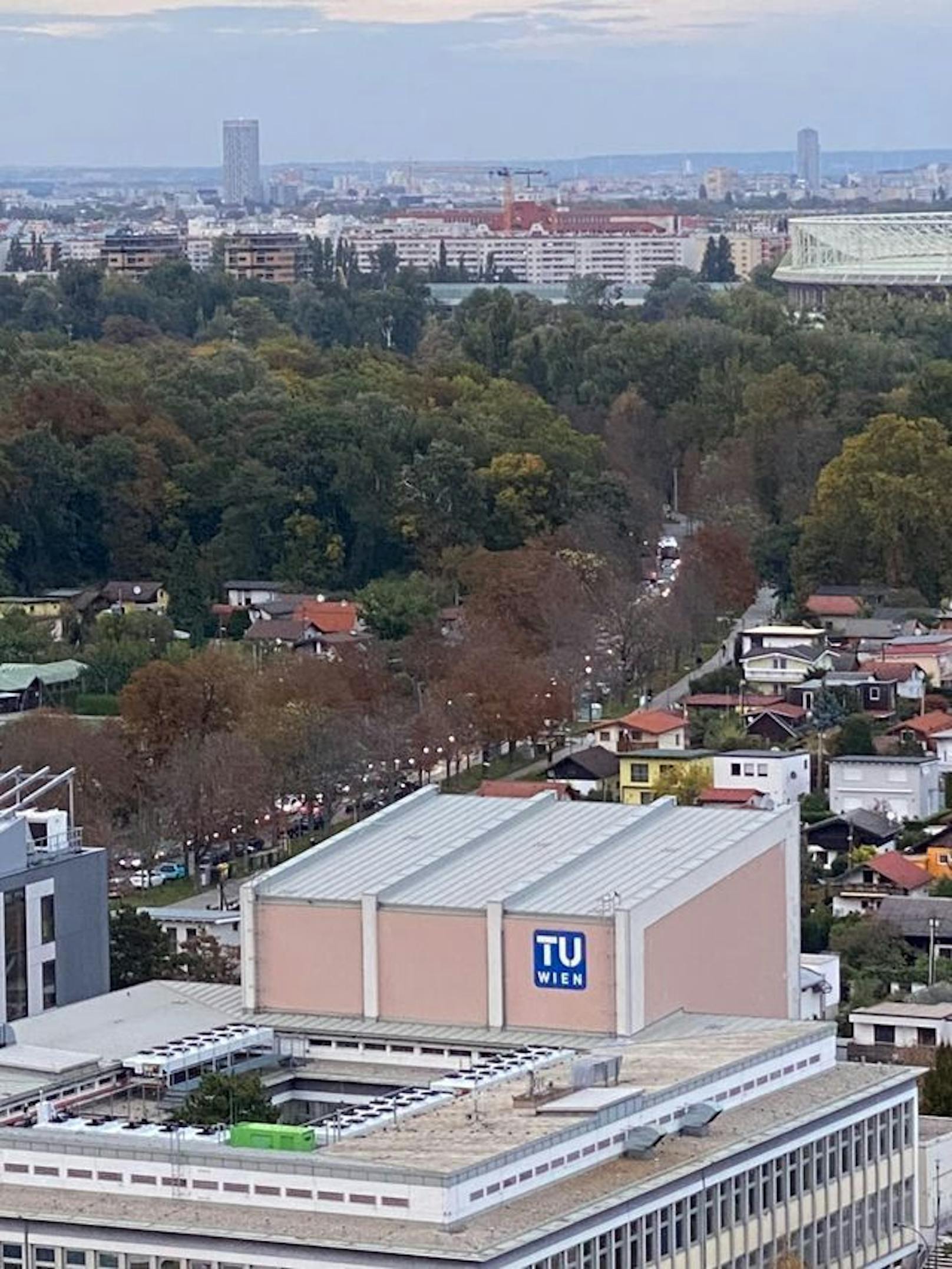 Unzählige Autos stehen derzeit im Stau.