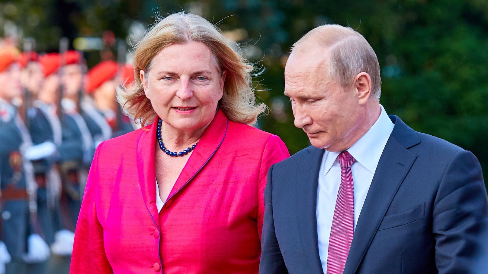 Karin Kneissl gilt als große Putin-Anhängerin.