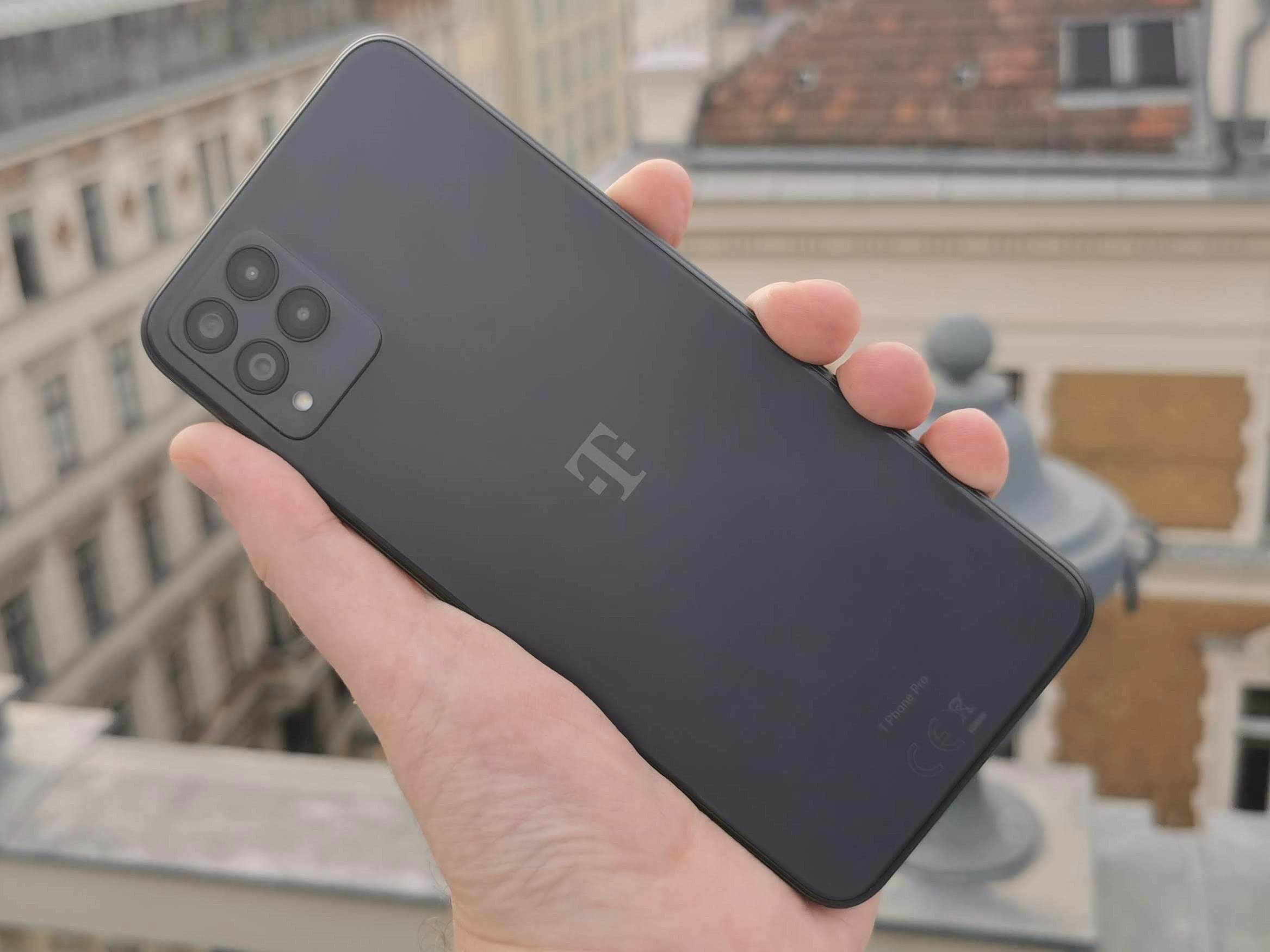 Typisch Einstiegsklasse? Nicht ganz! Das T Phone Pro im "Heute"-Test.