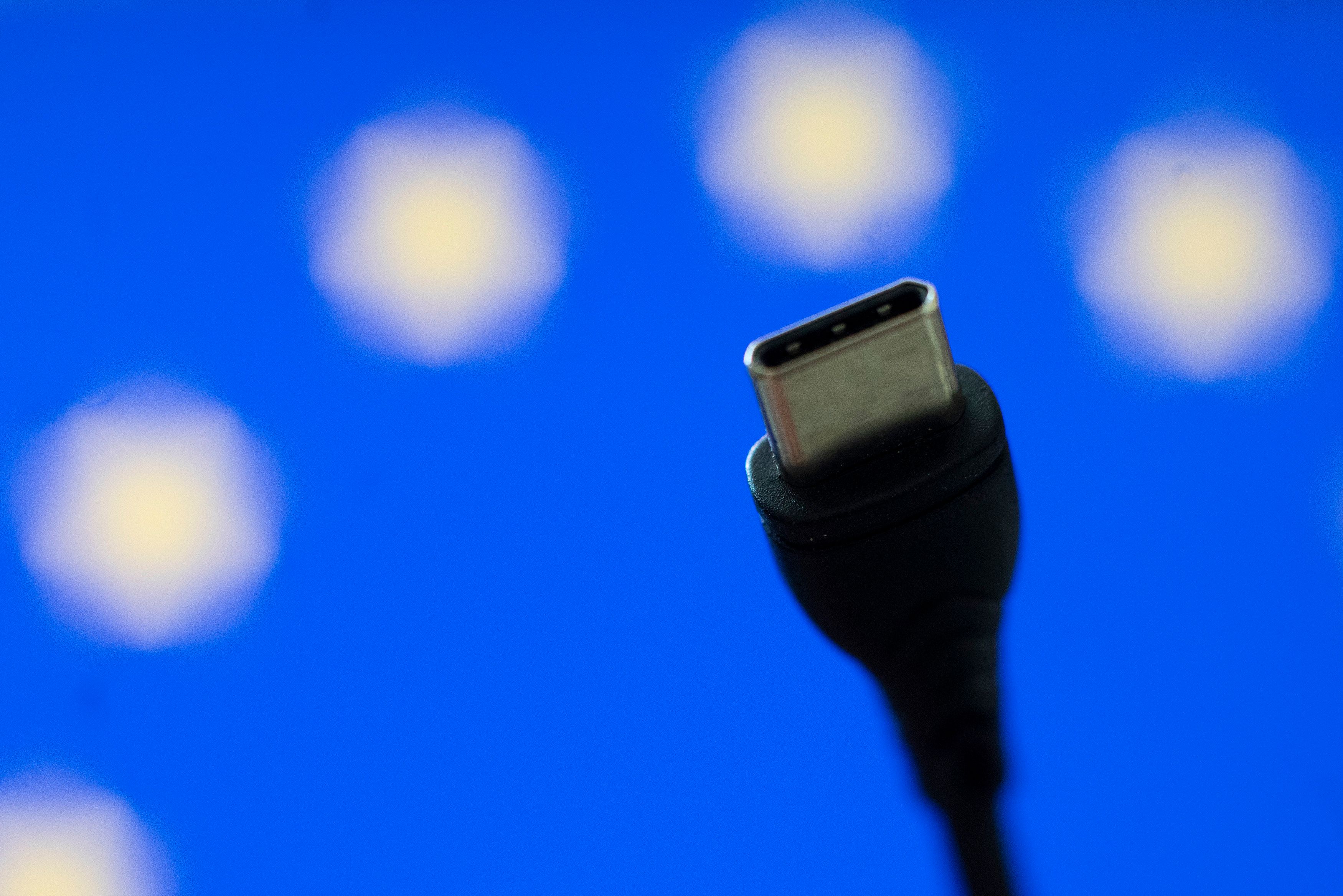 Ab Herbst 2024 sollen alle Handys, Tablets und Digitalkameras mit Ladegeräten mit USB-C-Anschluss aufladbar sein