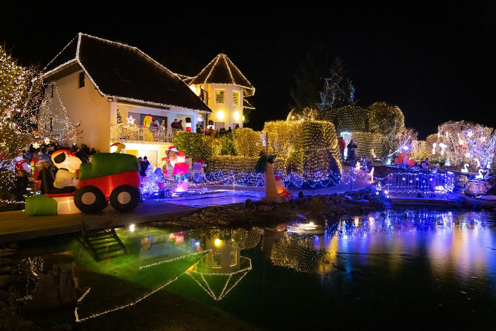 Trotz Energiekrise – 700.000 Lampen für Weihnachtshaus
