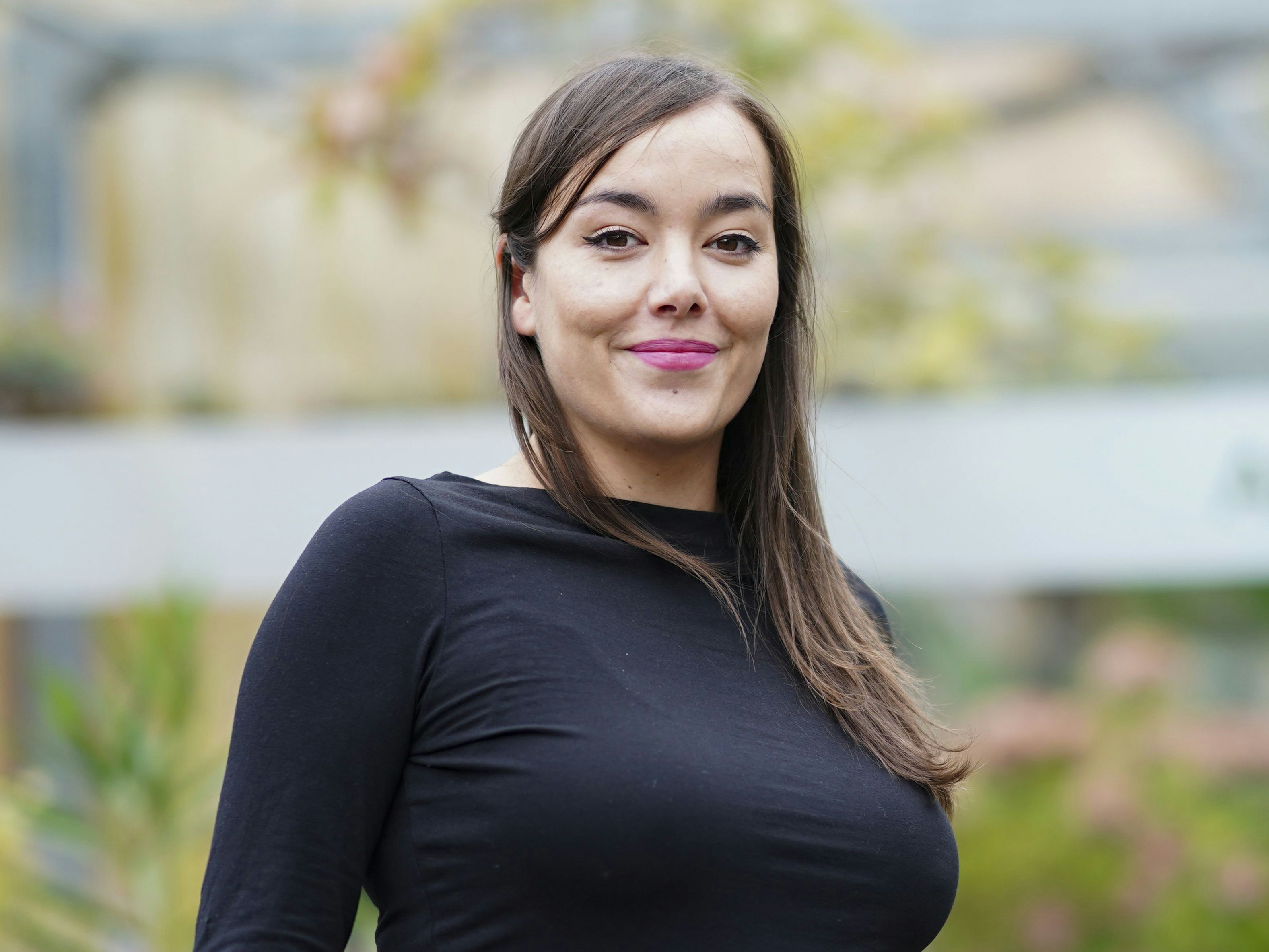 Download von www.picturedesk.com am 06.10.2022 (10:27).  ABD0001_20221006 - WIEN - ÖSTERREICH: Rapperin/Slampoetin/Autorin Yasmo am Montag, 19. September 2022, im Rahmen eines Interviews mit der Austria Presse Agentur (APA), anl. der Erscheinung ihres neuen Albums Laut und Lost, in Wien. - FOTO: APA/EVA MANHART - 20220919_PD29471 - Rechteinfo: Rights Managed (RM)