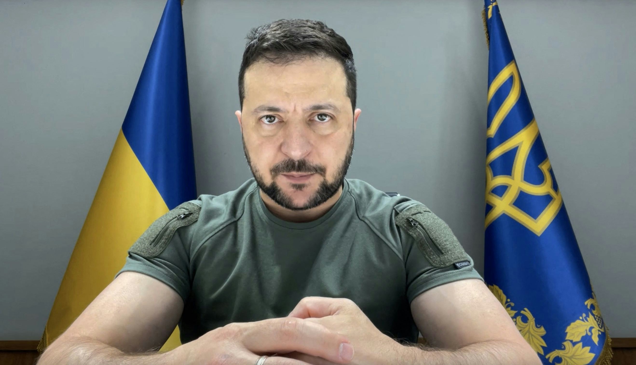 Download von www.picturedesk.com am 06.10.2022 (10:36).  *** SERVICEBILD *** TOPSHOT - This handout picture taken and released by the Ukrainian Presidential press-service on September 21, 2022 shows the President Volodymyr Zelensky speaking during his TV address in Kyiv. (Photo by Ukrainian presidential press-service / AFP) / RESTRICTED TO EDITORIAL USE - MANDATORY CREDIT "AFP PHOTO / Ukrainian Presidential press-service - NO MARKETING NO ADVERTISING CAMPAIGNS - DISTRIBUTED AS A SERVICE TO CLIENTS - 20220921_PD5624 - Rechteinfo: Servicebild (SB) Bei diesem Bild ist PictureDesk ausschließlich technischer Dienstleister und stellt eine technische Bearbeitungsgebühr in Rechnung. PictureDesk ist weder Urheber noch Rechteinhaber. Die Nutzung liegt in alleiniger Verantwortung des Kunden. Nur für redaktionelle Nutzung! Werbliche Nutzung erfordert Freigabe: bitte schicken Sie uns eine Anfrage.