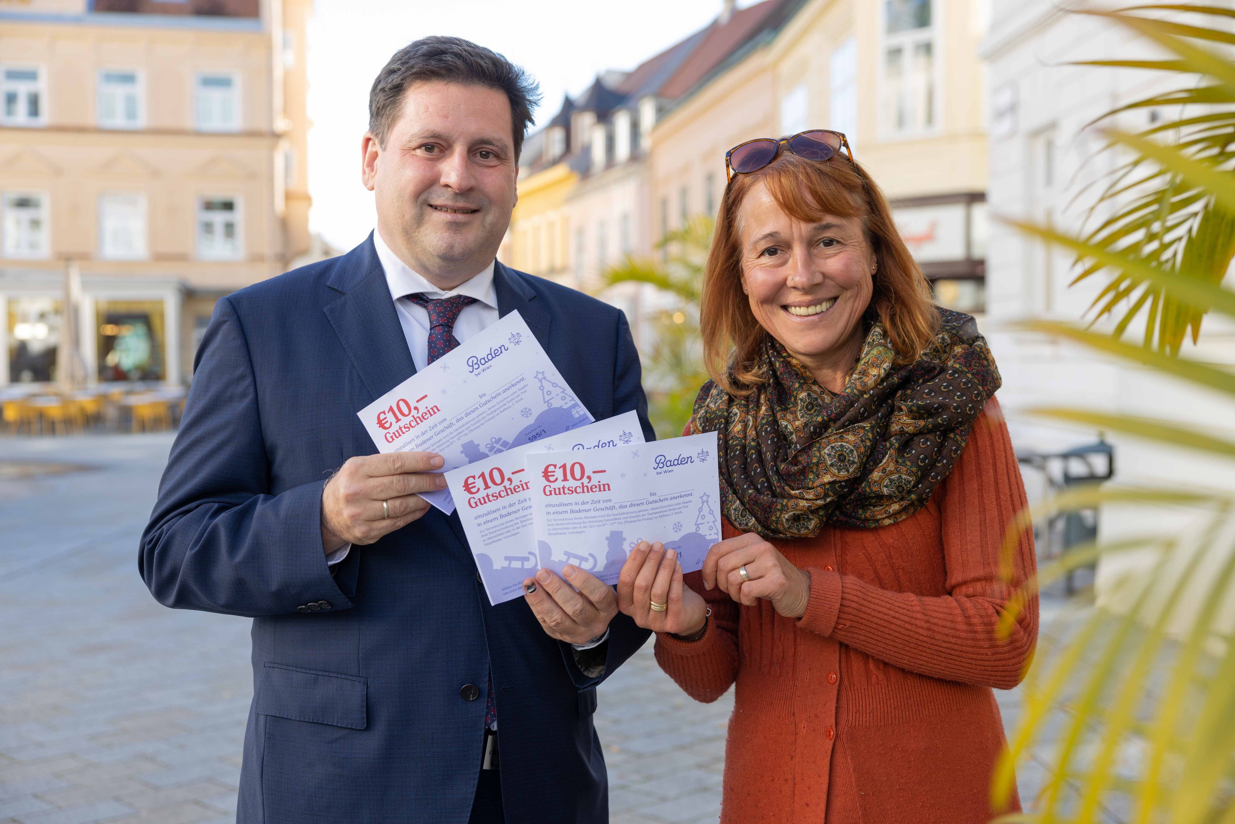 ÖVP-Bürgermeister Stefan Szirucsek und Sozial-Stadträtin Angela Stöckl-Wolkerstorfer (ÖVP).