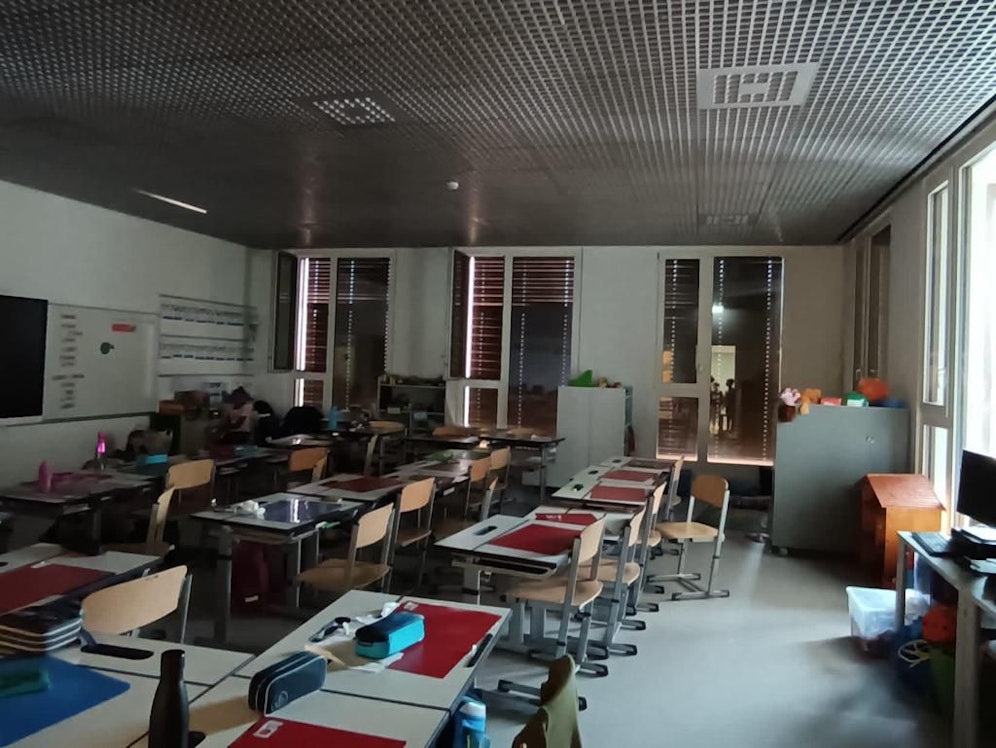 Wegen eines Defekts gab es in der Integrationsklasse in Wien-Liesing zwei Wochen lang so gut wie kein Tageslicht. Auch Lüften war nicht möglich.