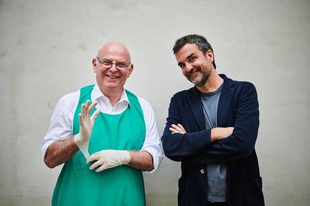 Falter-Chefredakteur Florian Klenk und Gerichtsmediziner Christian Reiter stecken hinter dem neuen Podcast der Wiener Wochenzeitung.