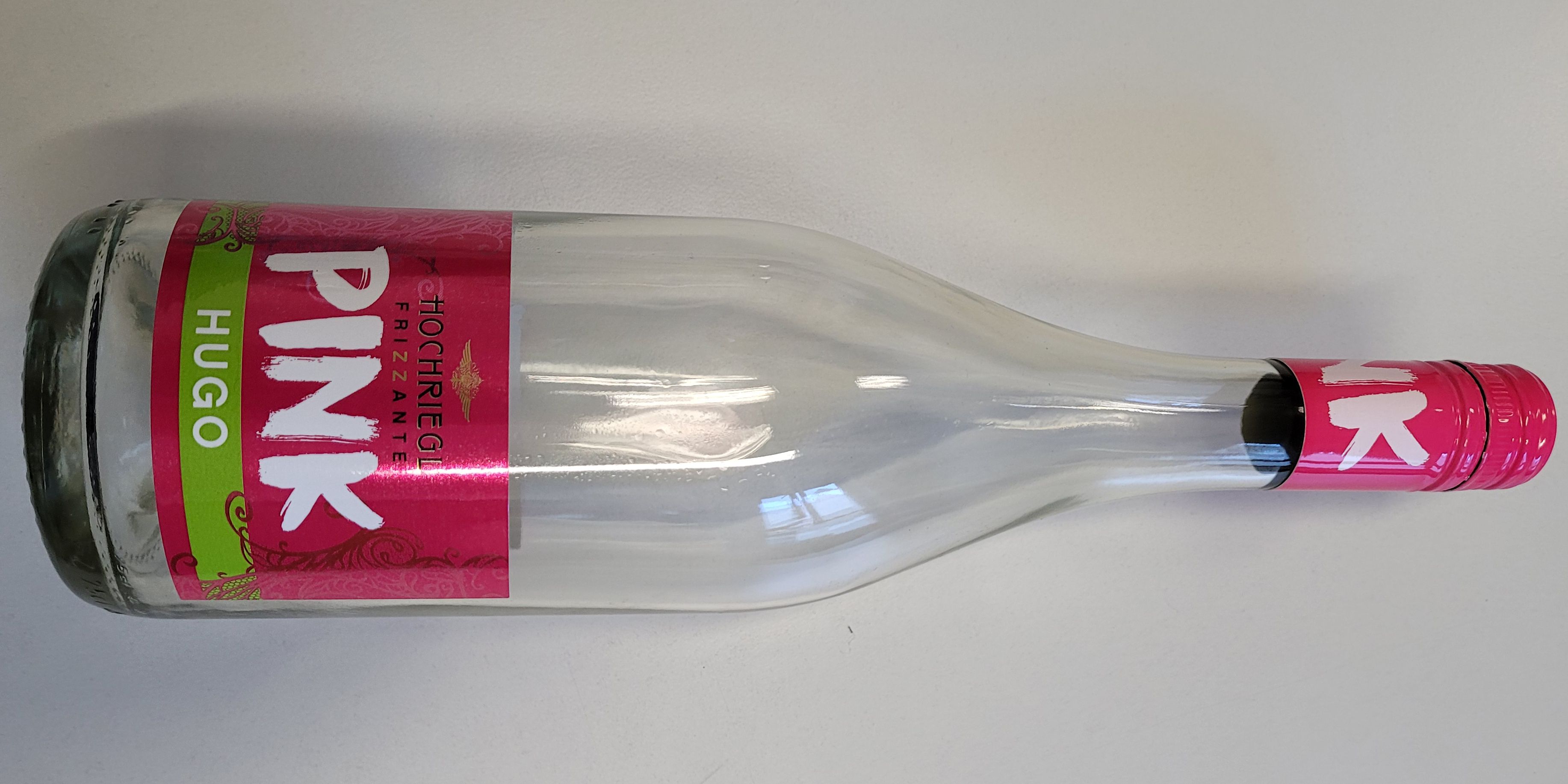 Mit einer solche Flasche soll der 37-Jährige bewusstlos geschlagen sein worden.