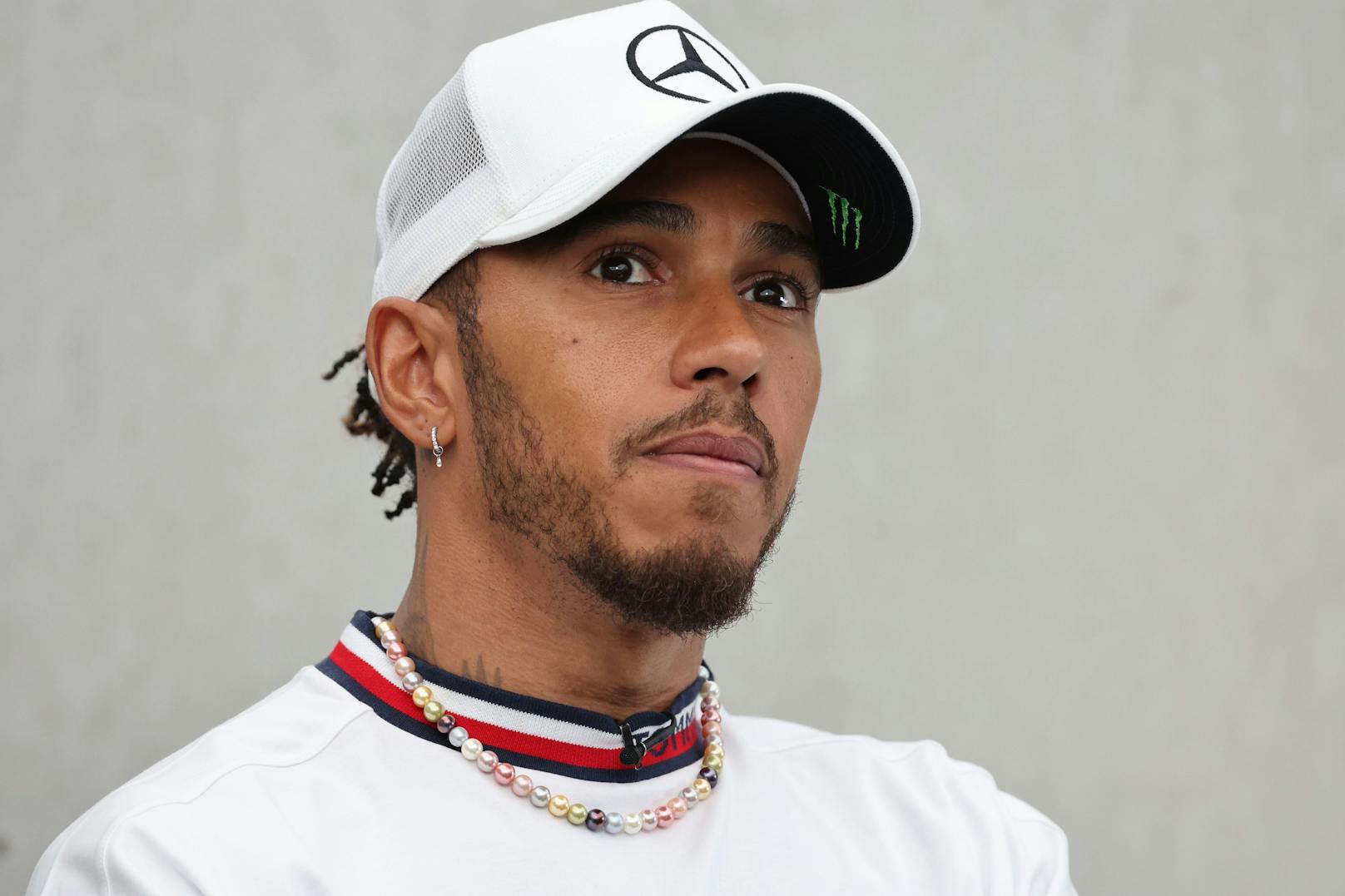 Lewis Hamilton zeigt sich besonders selbstbewusst. 
