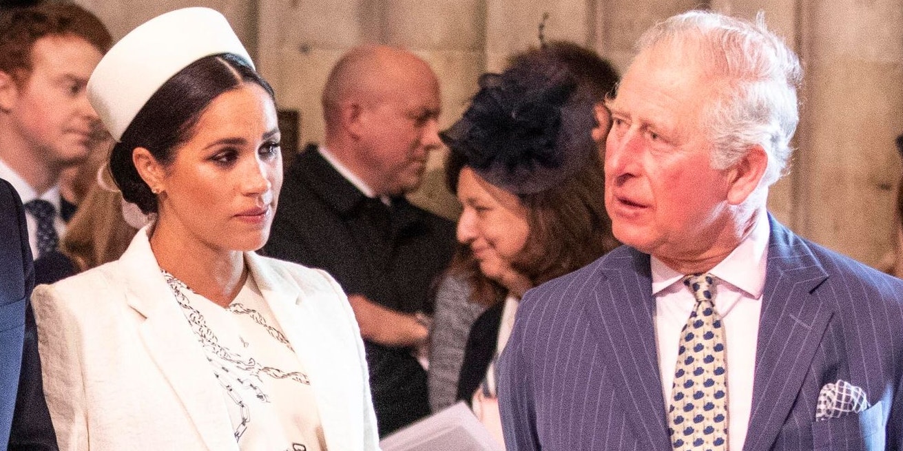 King Charles plaudert mit Meghan