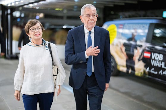 Alexander Van der Bellen mit Ehefrau Doris Schmidauer