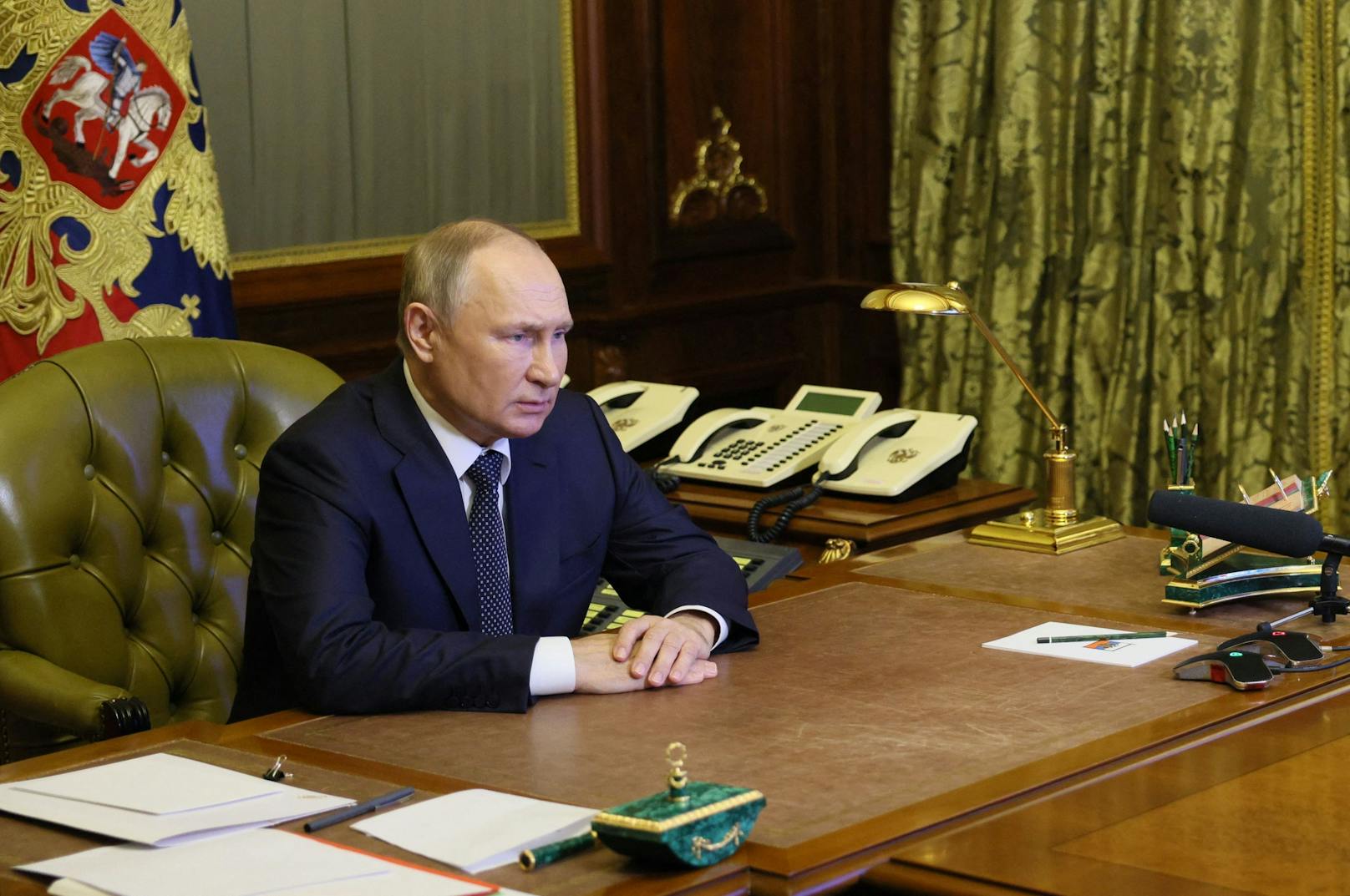 Der russische Präsident Wladimir Putin drohte am Montag (10.10.2022) mit weiteren Attacken auf die Ukraine.