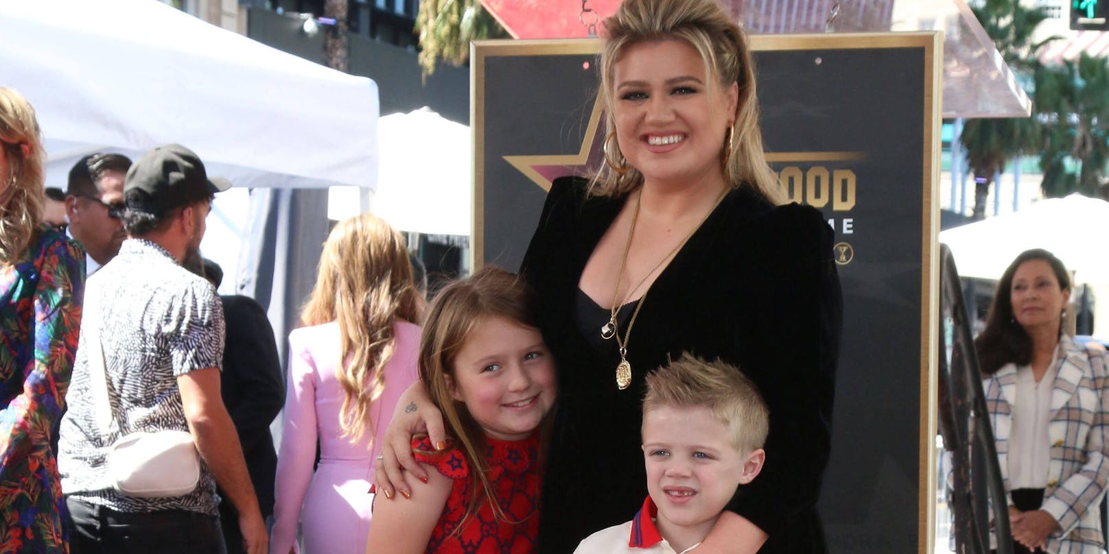 Kelly Clarkson mit ihren Kindern.