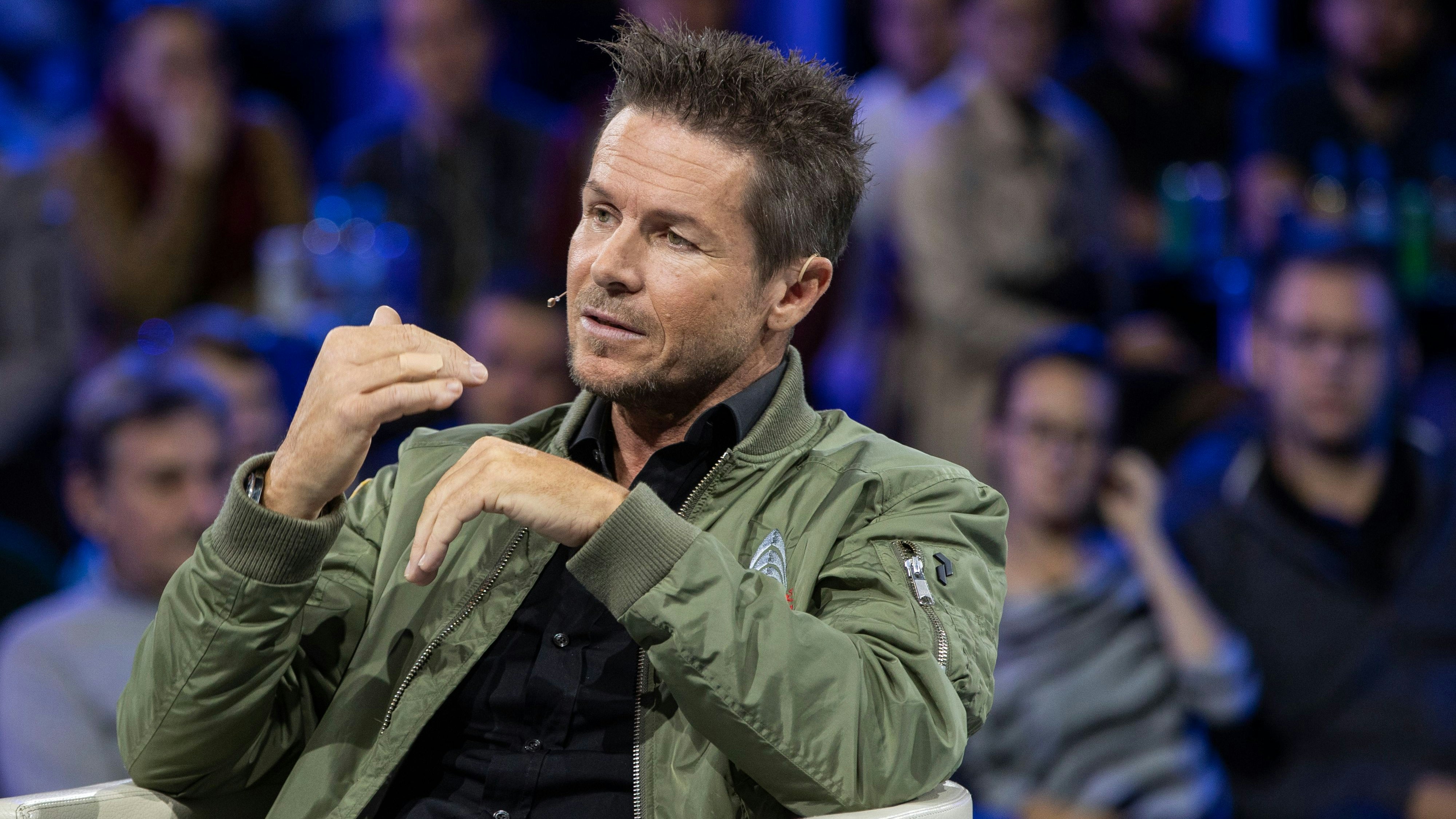 Felix Baumgartner: "Es ist sehr ruhig, es gibt keine Geräusche, du siehst den Himmel über dir."