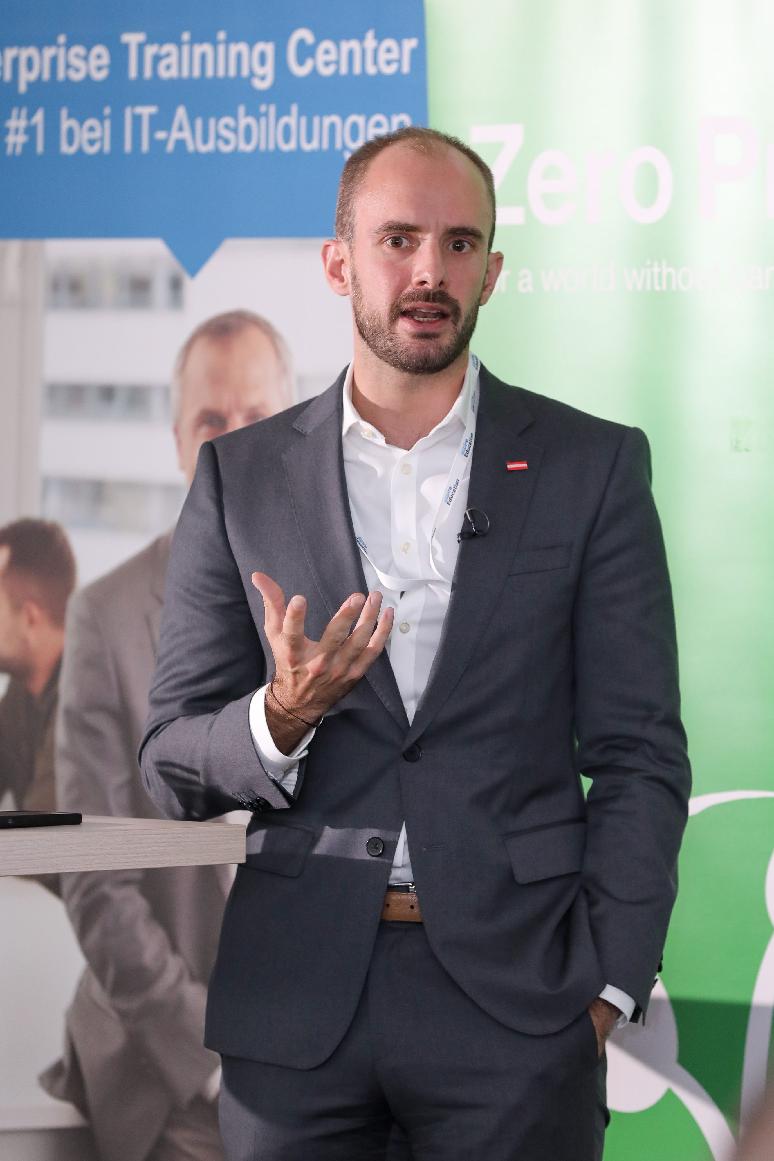 Staatssekretär Tursky macht auf das unterschätzte Potential von inklusiven IT-Fachkräften aufmerksam.