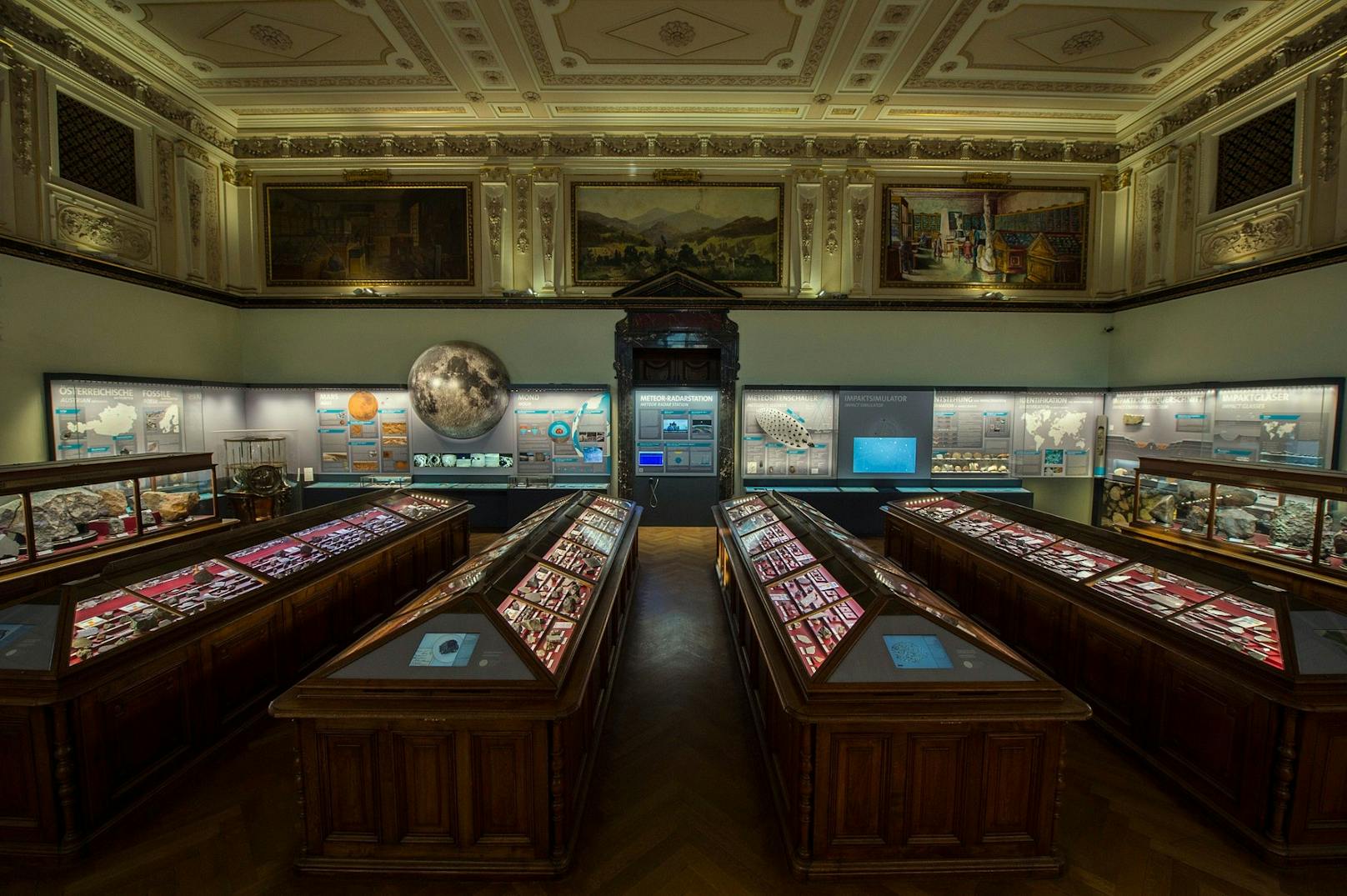 Das Naturhistorische Museum Wien beherbergt die größte Meteoritenschau der Welt mit mehr als 1.100 ausgestellten Meteoritenstücken.