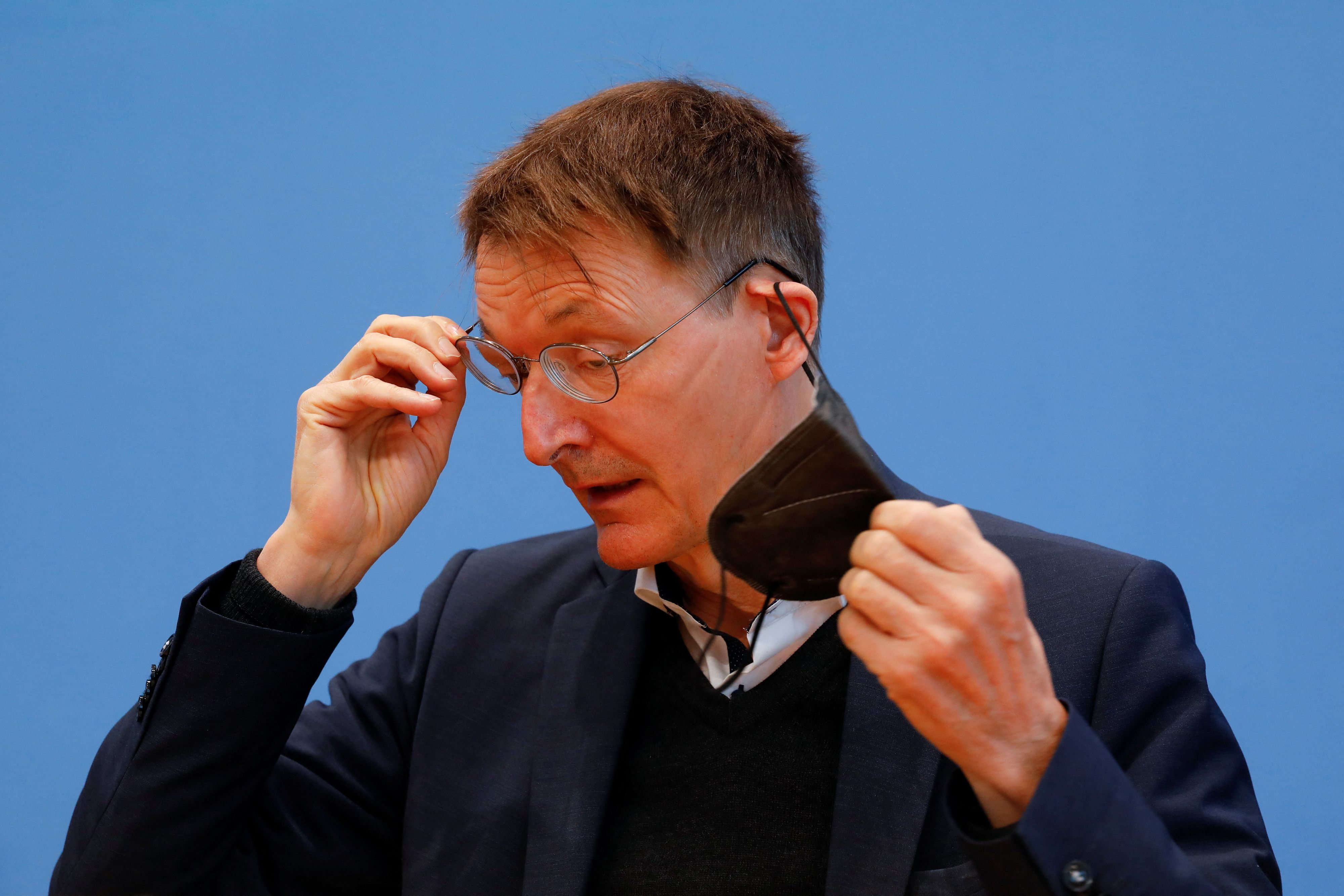 Eine Gruppe aus der Reichsbürger-Szene wollte angeblich den deutschen Gesundheitsminister Karl Lauterbach entführen. 