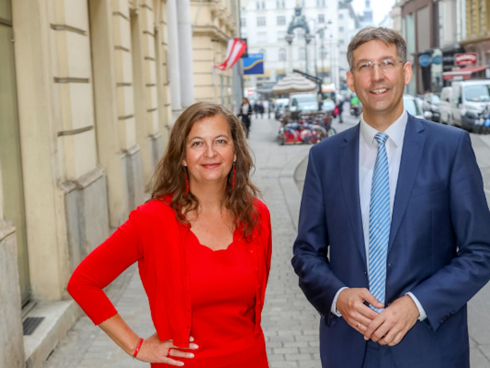 Mobilitätsstadträtin Ulli Sima (SPÖ) und Bezirksvorsteher der Inneren Stadt Markus Figl (ÖVP) präsentierten am Donnerstag die Pläne für eine Verkehrsberuhigung in der City.