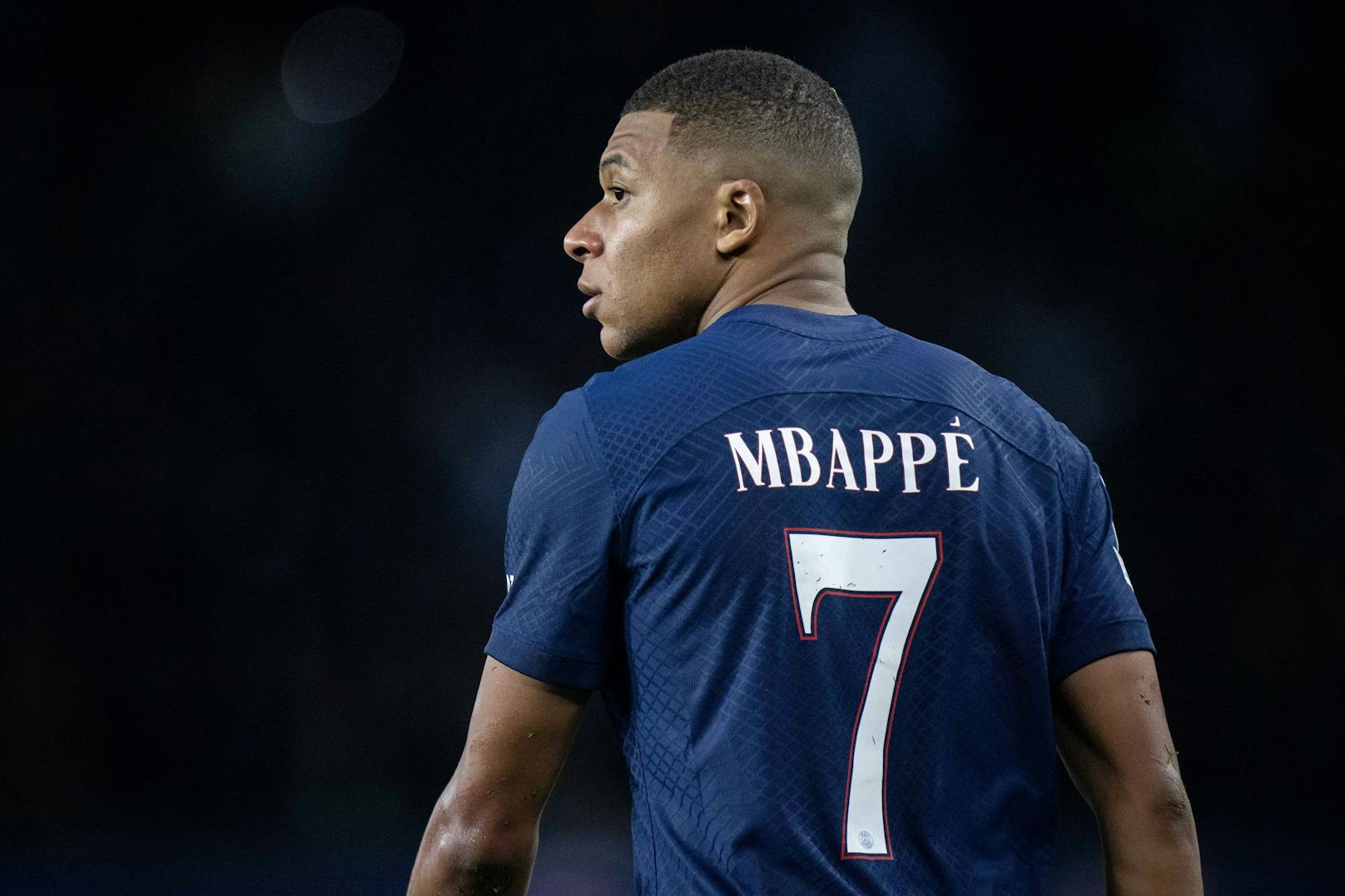 Kylian Mbappe kann Paris St.-Germain für einen verrückten Betrag verlassen. 