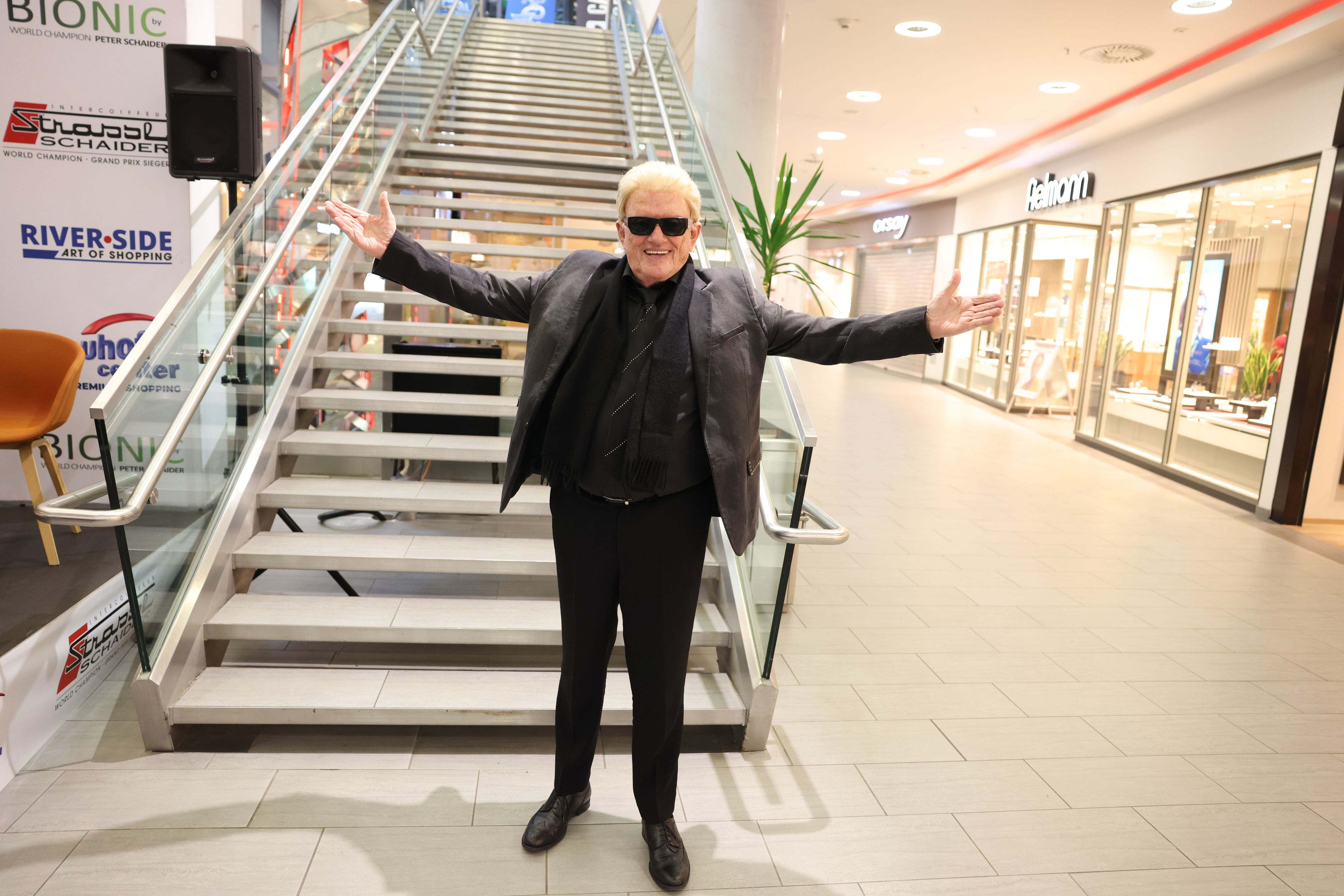 <strong>Heino</strong> zieht durch die Kirchen Österreichs.