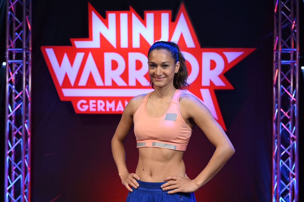 Wienerin Pamela Forster aus Österreich probiert es wieder! Seit 2016 ist die Stuntfrau regelmäßig im 