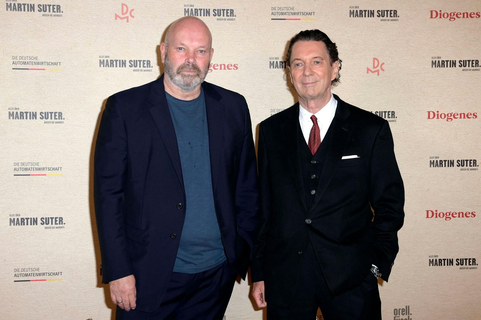 André Schäfer (l.) und Schriftsteller Martin Suter bei der Premiere der Dokumentation in Berlin.