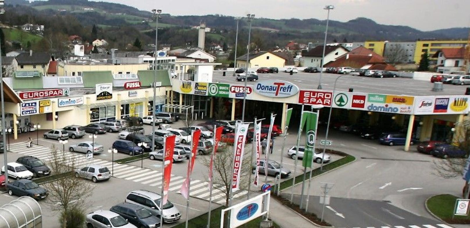 Das Einkaufszentrum Donautreff sperrt wegen der Energiekosten früher zu.
