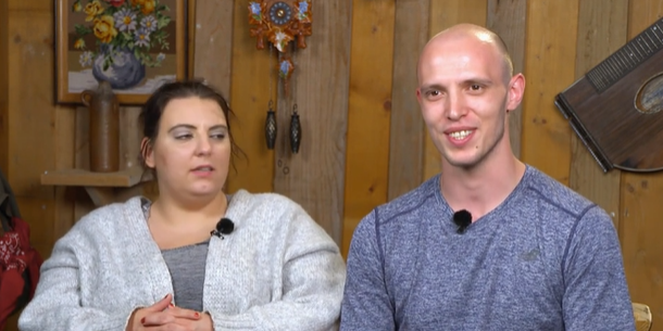 ATV-Kerstin Freund Scott klagt über Verstopfung. 