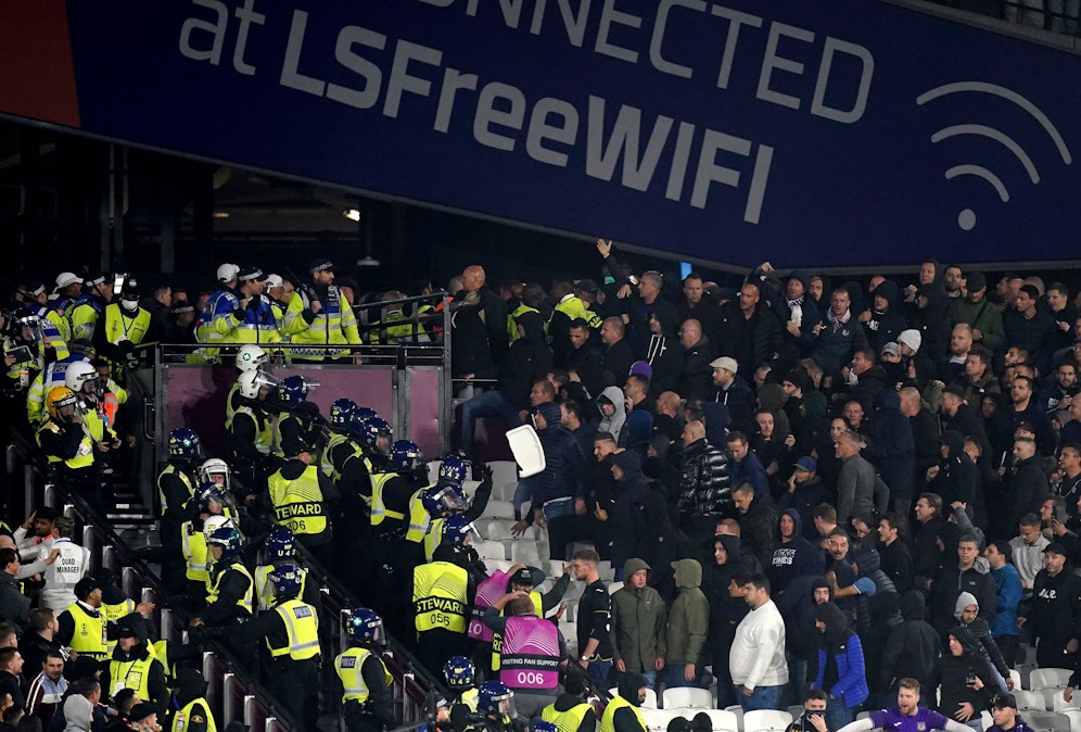 Beim Conference-League-Duell zwischen West Ham United und Anderlecht ist es zu Ausschreitungen gekommen. 
