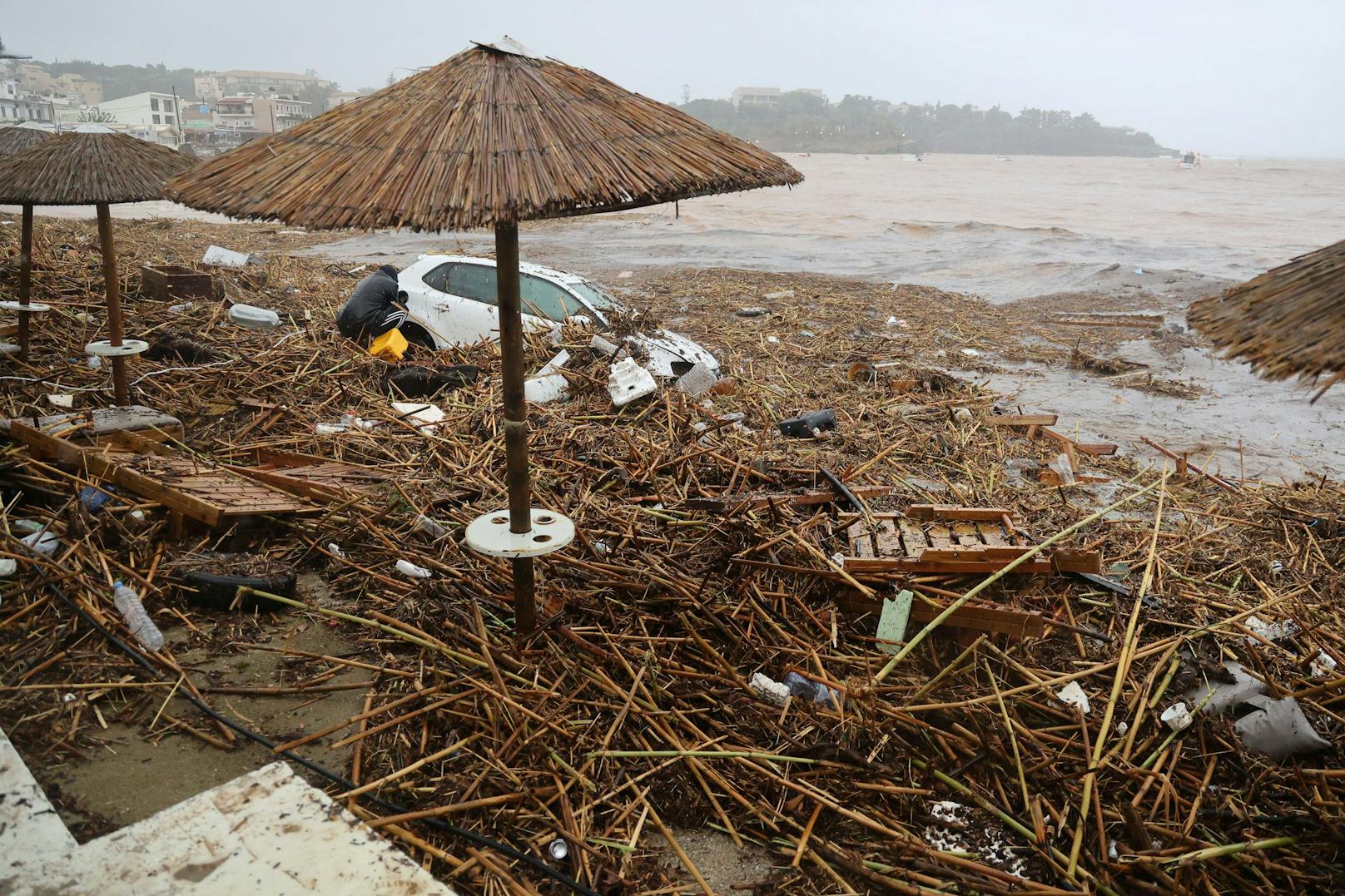 Bilder der Verwüstung nach einem heftigen Unwetter nahe der kretischen Hauptstadt Heraklion am 15. Oktober 2022.