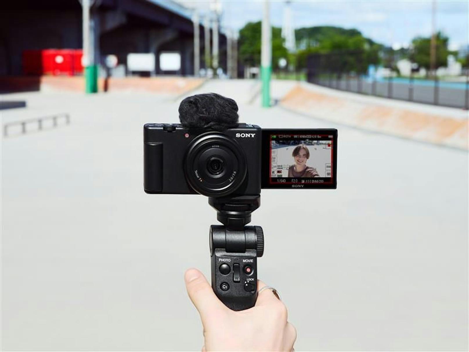 Mehr kreative Freiheit: Sony erweitert sein Vlogging-Sortiment mit der neuen ZV-1F.