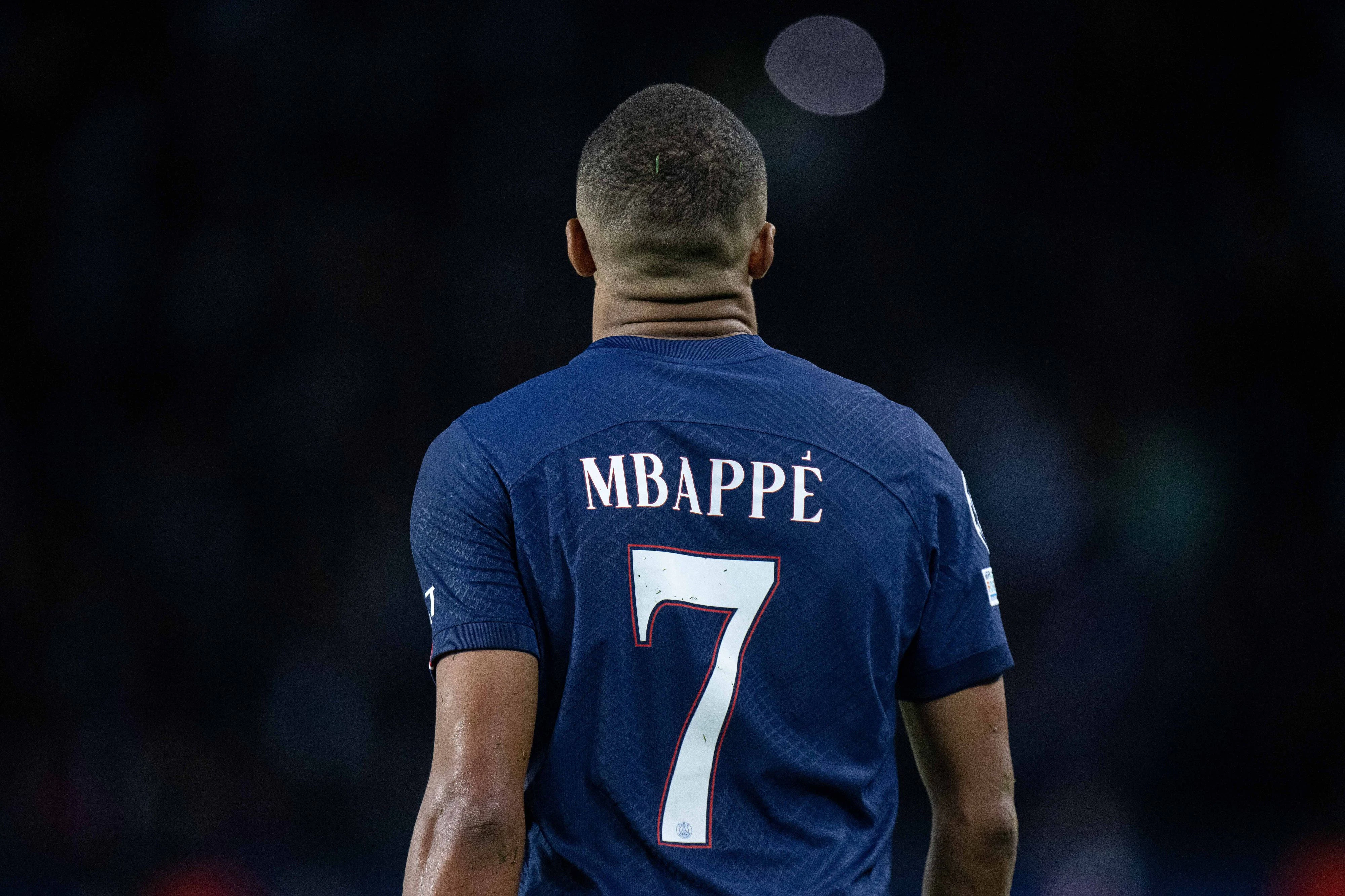 Kylian Mbappe überlegt sogar, seinen Vertrag bei Paris St.-Germain zu kündigen. 