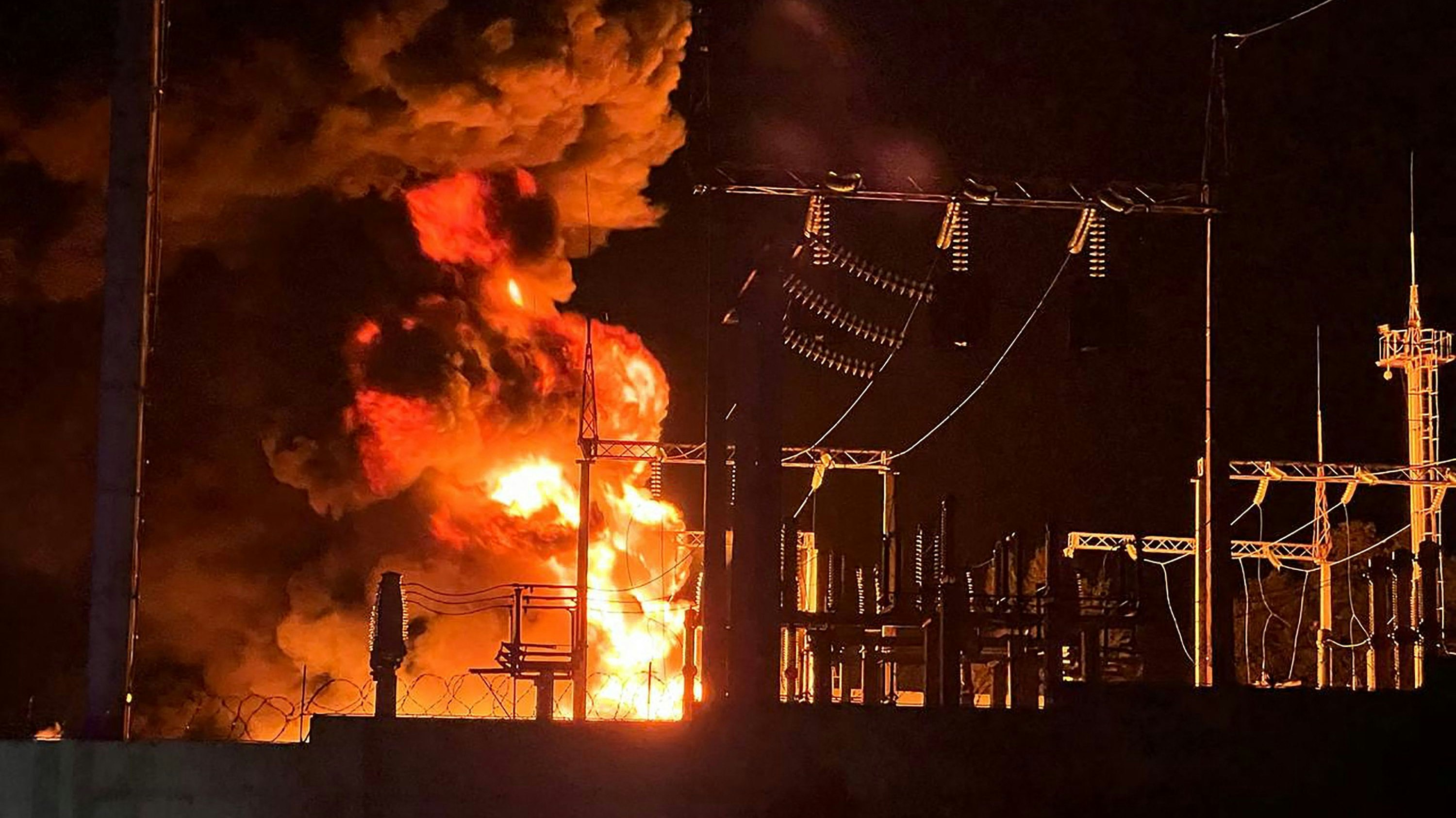 Beim Beschuss wurde eine Stromanlage getroffen. In der Region rund um Belgorod kommt es zu Stromausfällen. 