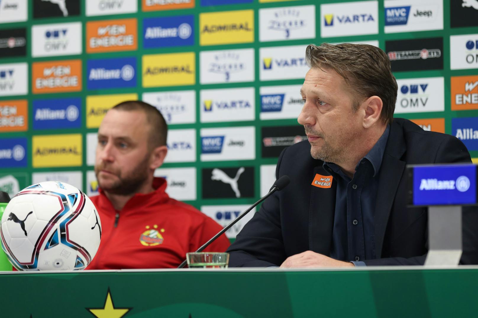 Zoran Barisic (r.) wird Cheftrainer, Steffen Hofmann hilft im Hintergrund.