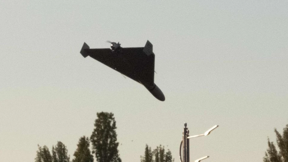 Hier ein weiteres Foto der Kamikaze-Drohne.