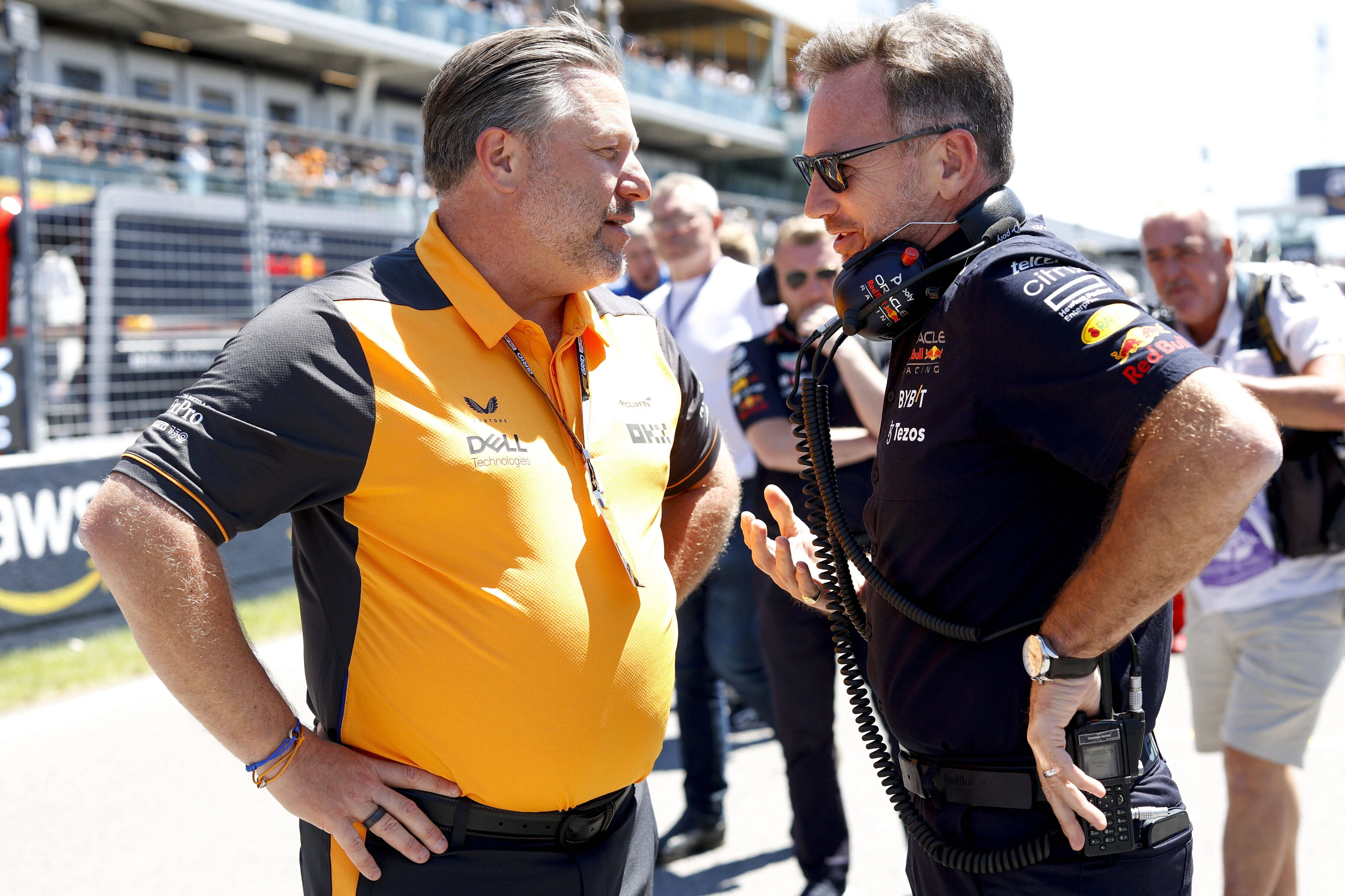 Zak Brown (l.) ist kein Fan von Red Bull (r. Teamchef Chris Horner)