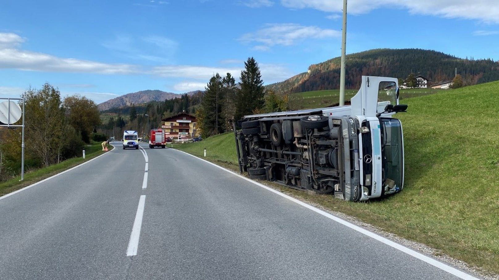 Der georgische Lenker dürfte Hilfsgüter für seine Heimat geladen gehabt haben.