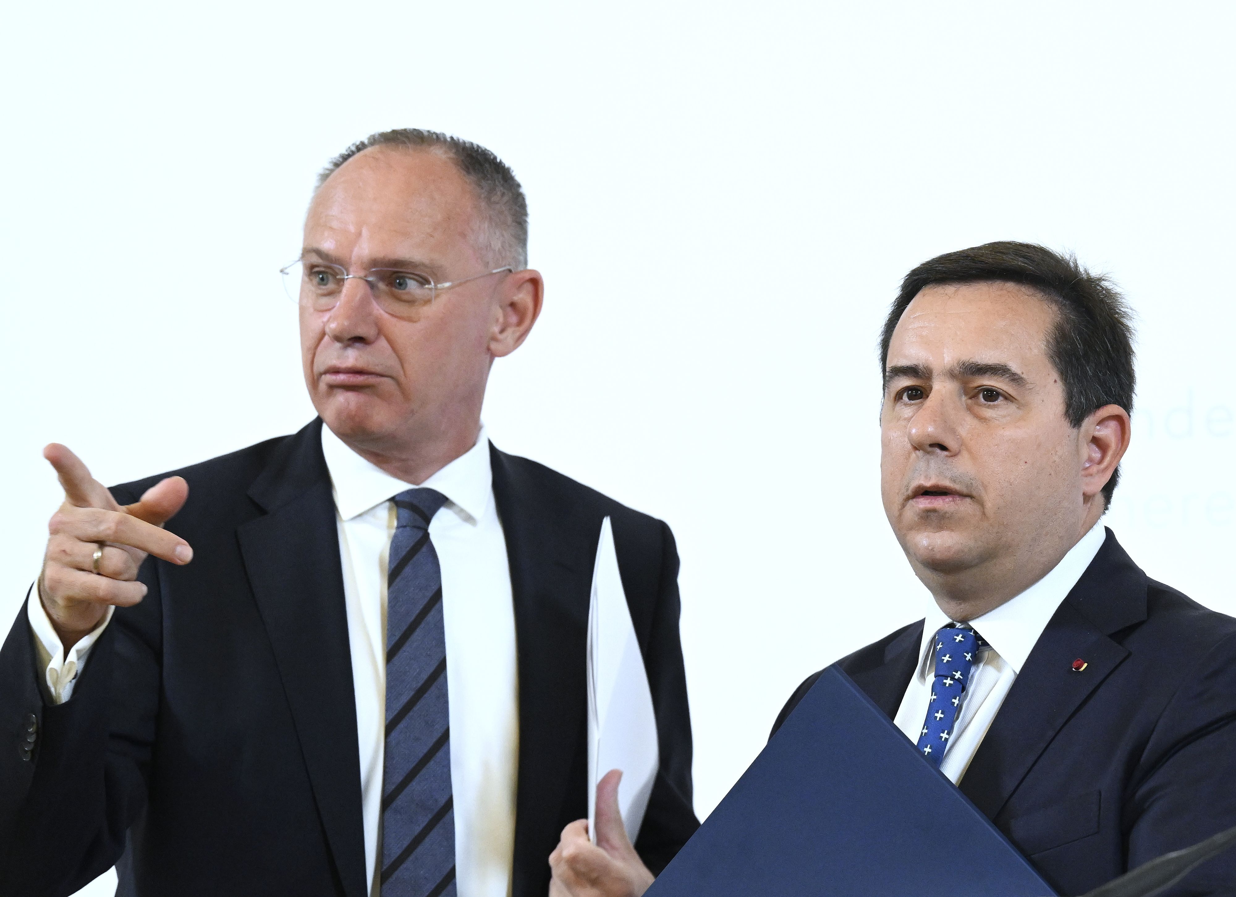 Innenminister Gerhard Karner mit Griechenlands Migrationsminister Notis Mitarakis