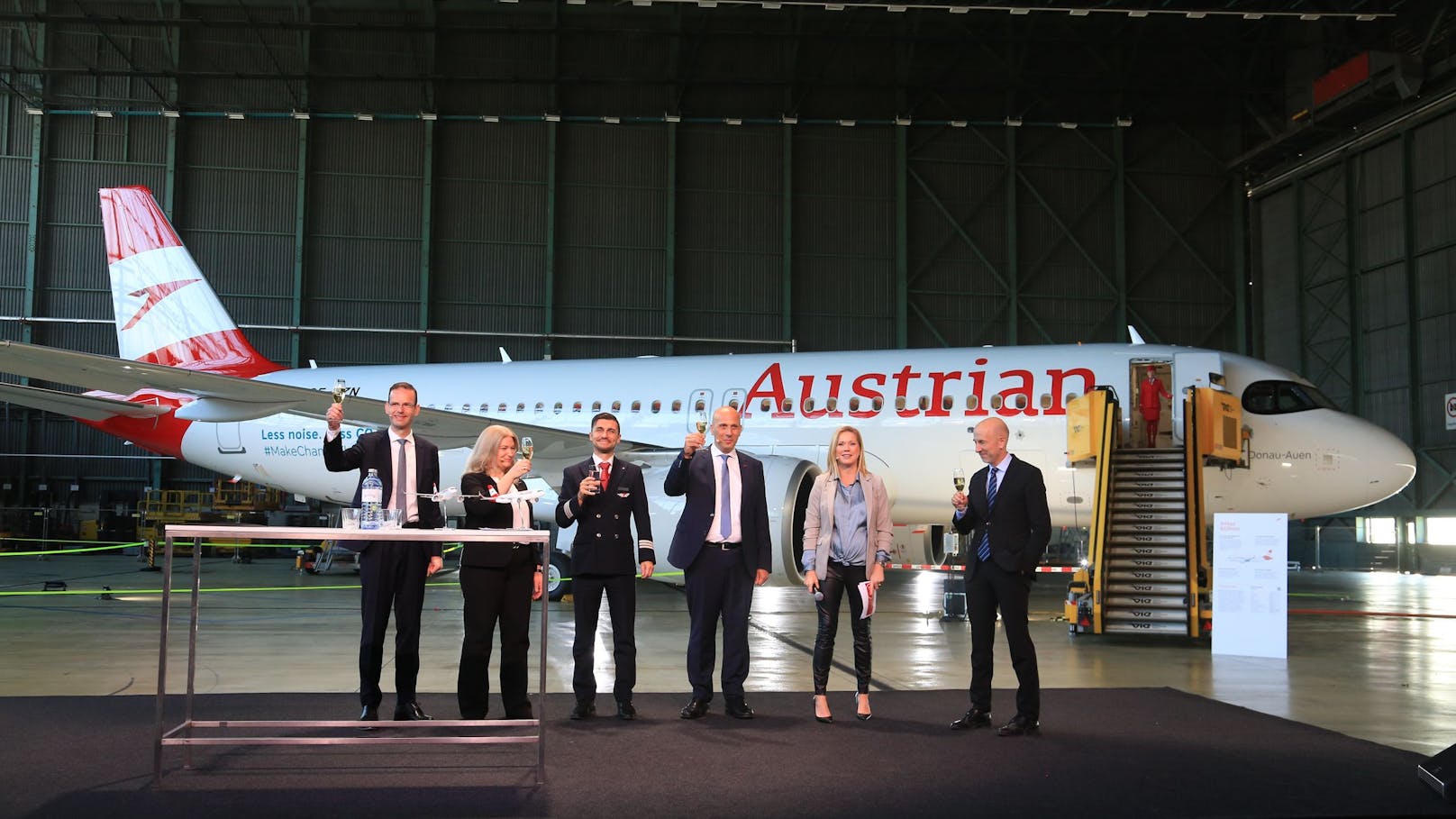 Auch Minister Martin Kocher gratulierte zu den neuen Airbus-Modellen.